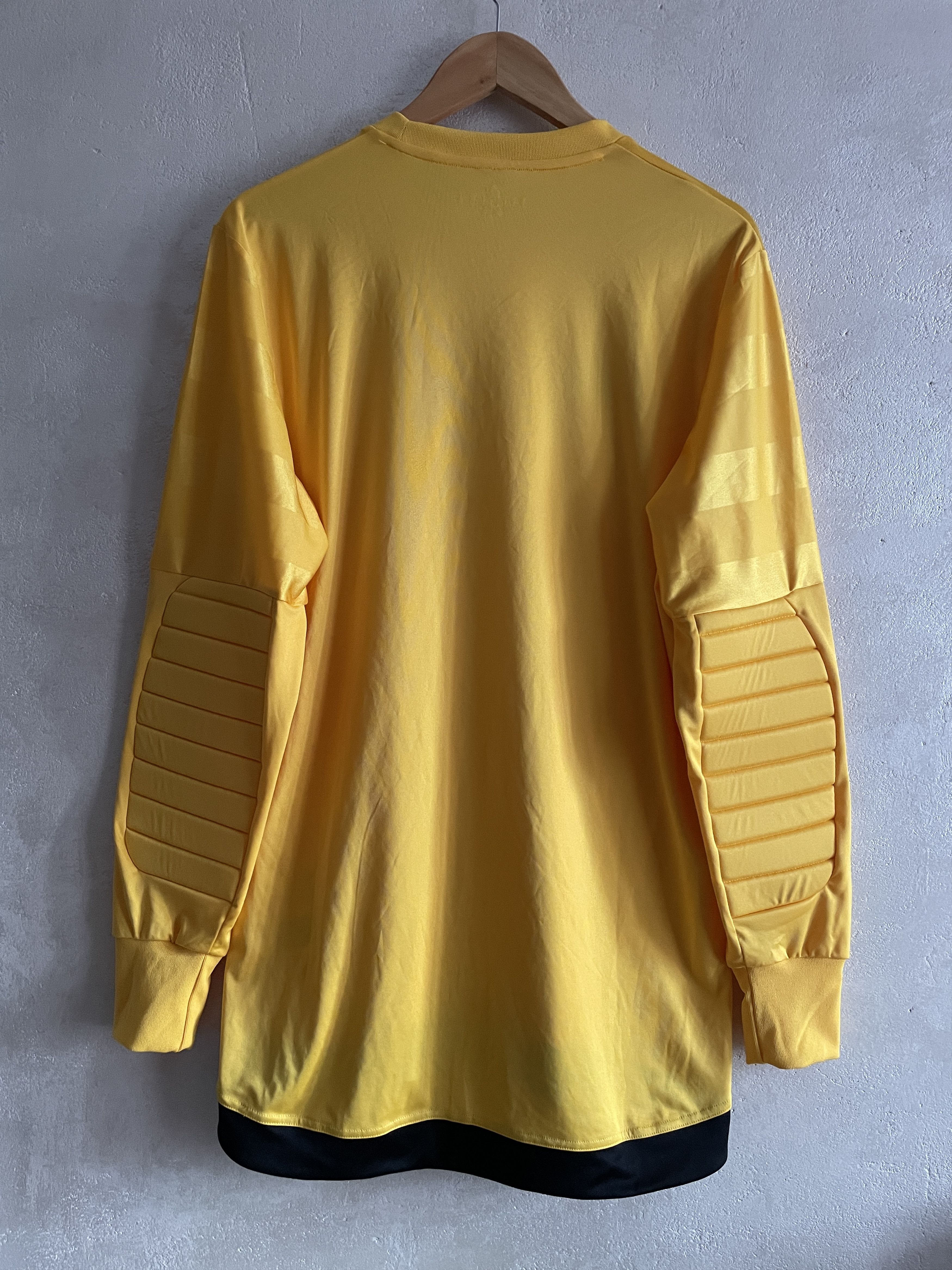 Adidas Adidas 2015 Goalkeeper Jersey Football Shirt Soccer Size US L / EU 52-54 / 3 - 2 Thumbnail