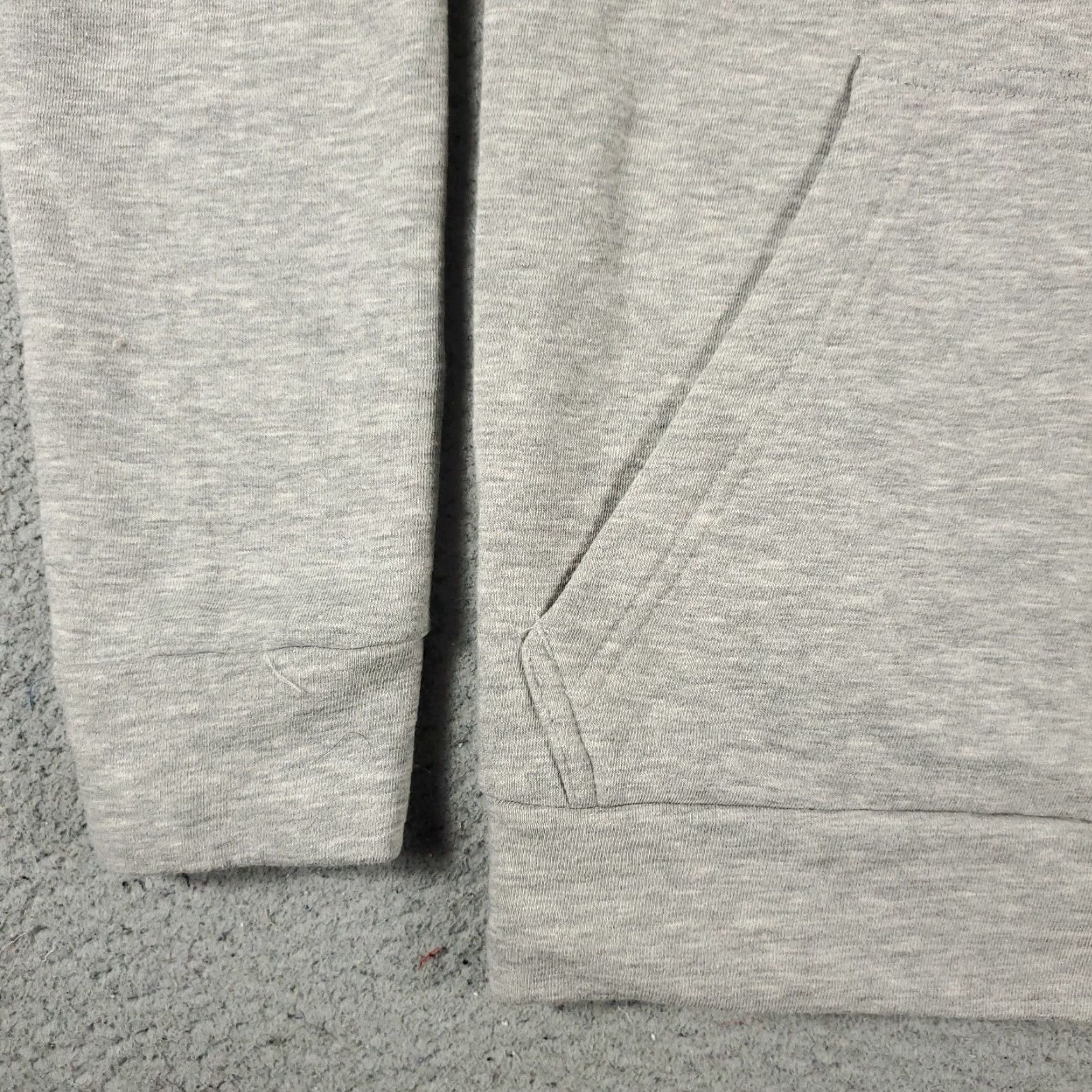 Adidas Adidas Hoodie Mens Small Gray Casual Pullover Sweatshirt Size US S / EU 44-46 / 1 - 4 Thumbnail