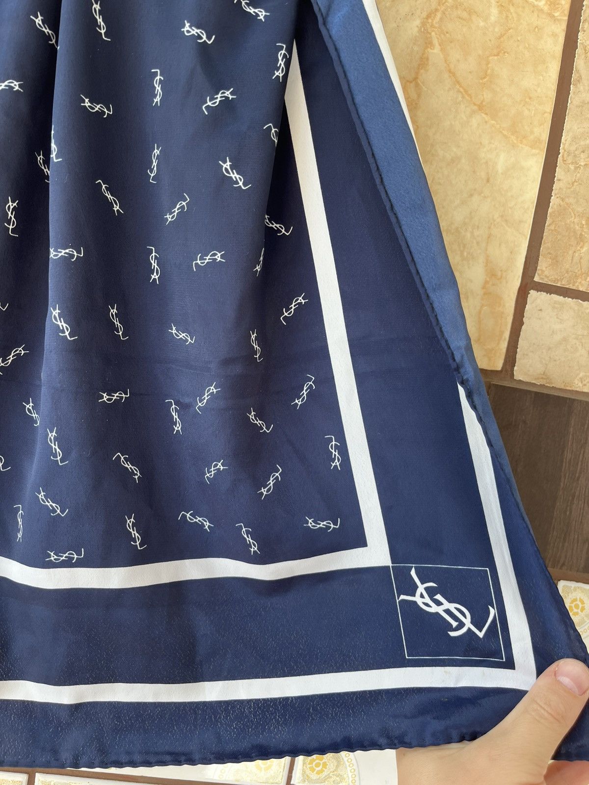 Yves Saint Laurent Yves Saint Laurent YSL monogram silk scarf Size ONE SIZE - 2 Thumbnail