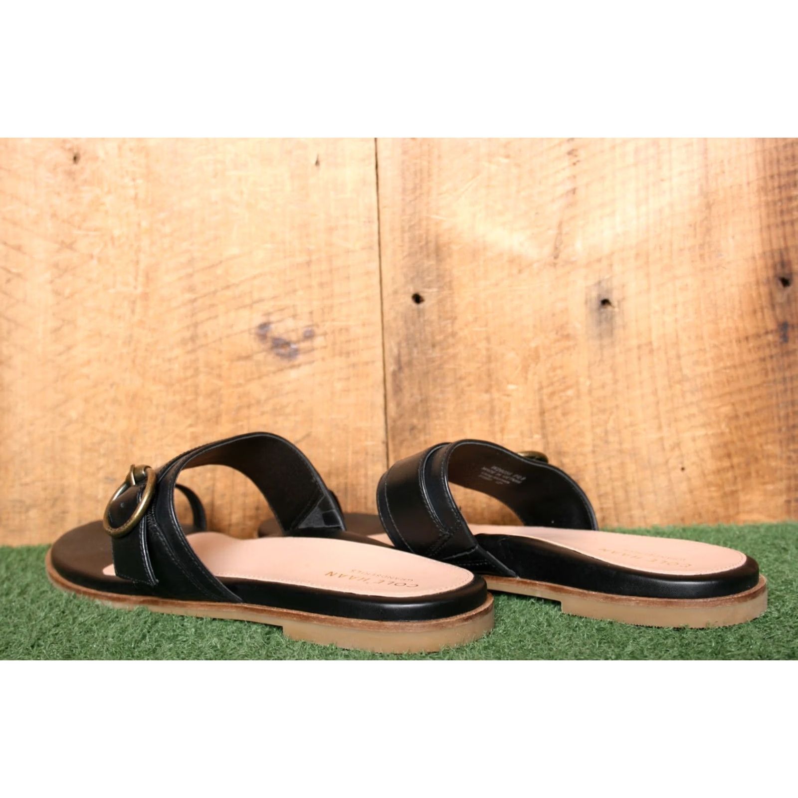 Cole Haan VINTAGE? COLE HAAN Abbie Black Leather Toe Loop Slide Flat Sandals Sz. 9.5 B Womens Slide Leather Black 9.5 Cole Haan Abbie Size US 10 / IT 40 - 3 Thumbnail
