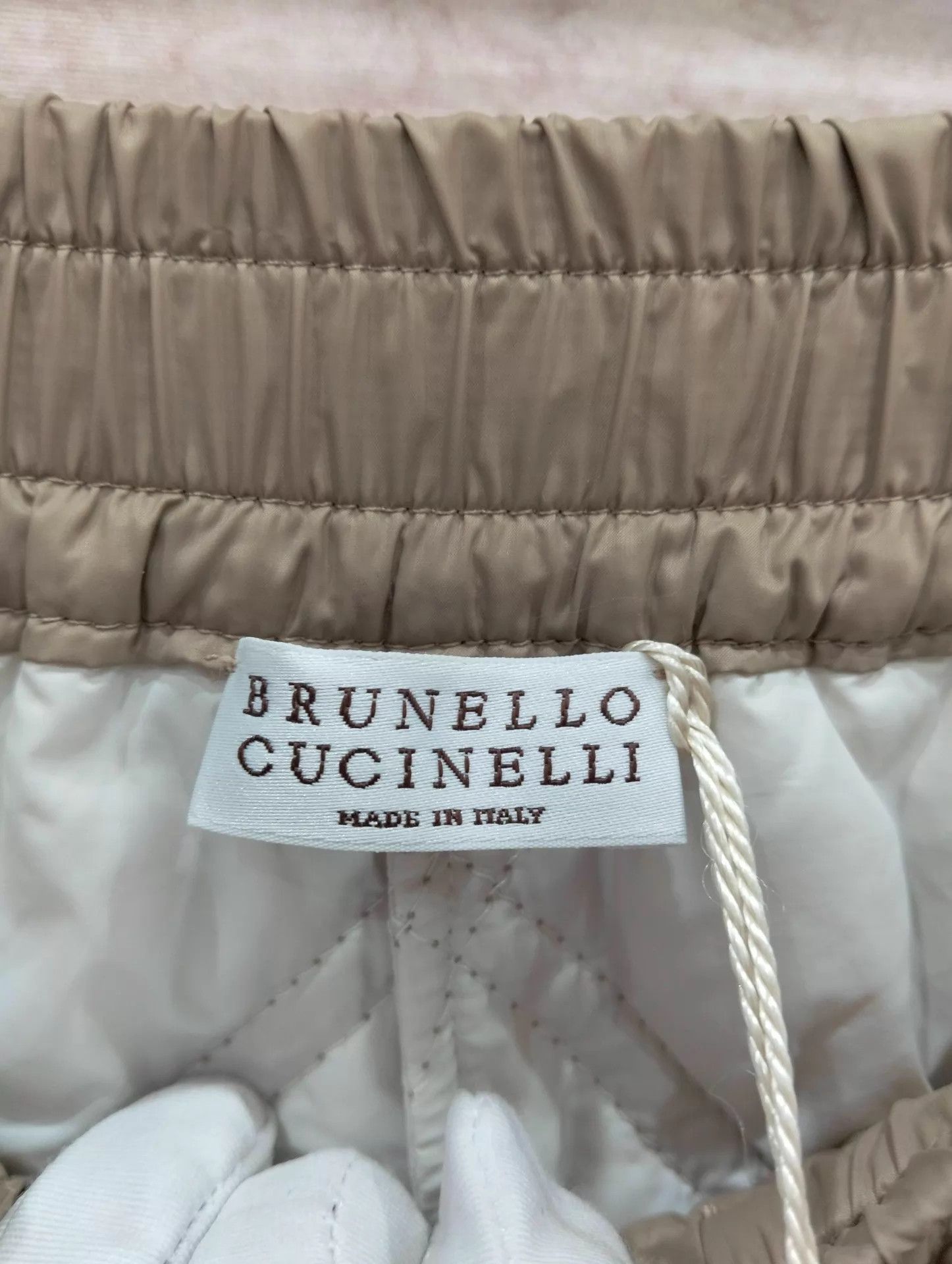Brunello Cucinelli Brunello Cucinelli Khaki Shorts 42 Size 28" / US 6 / IT 42 - 3 Thumbnail