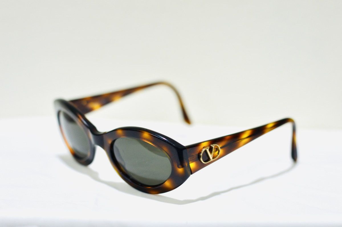 Giovanni Valentino × Valentino Valentino V687 Tortoise Sunglasses Size ONE SIZE - 1 Thumbnail