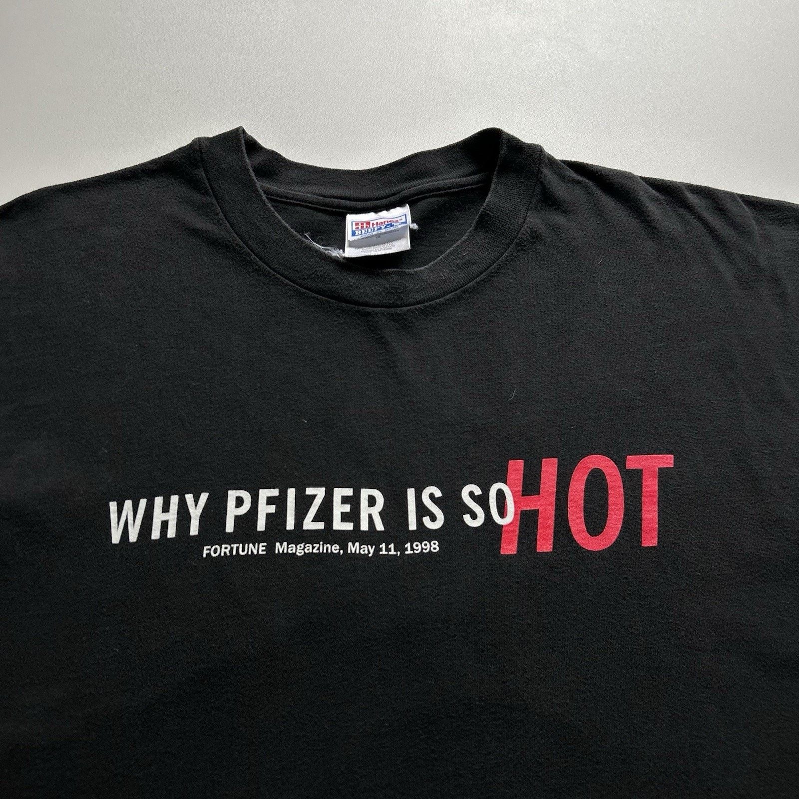 Hanes Vintage Pfizer T Shirt XL 90s Fortune Magazine Hanes Beefy T Size US XL / EU 56 / 4 - 2 Thumbnail