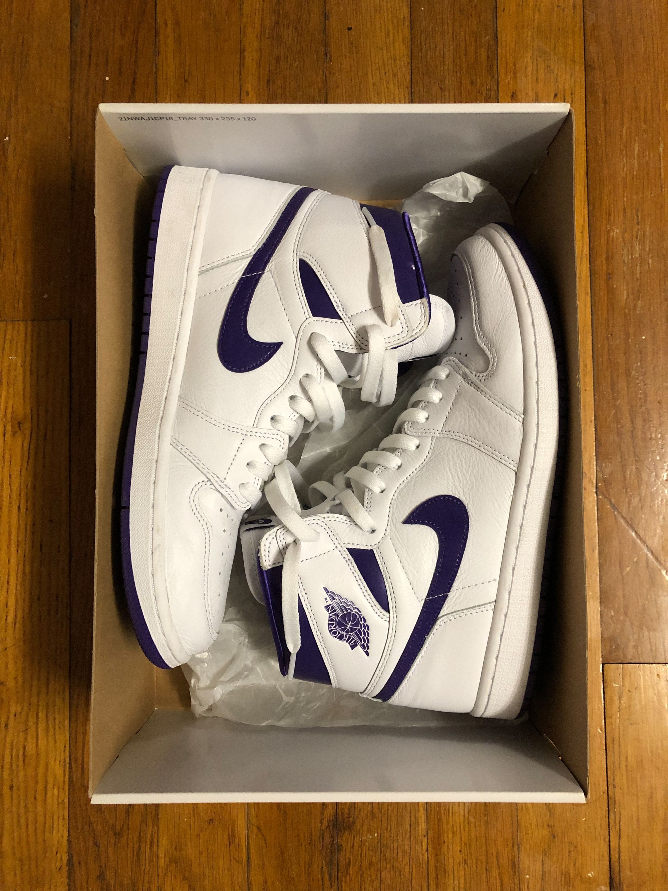 Nike *USED* WMNS Nike Air Jordan 1 High OG Court Purple szW10.5M9 Size US 9 / EU 42 - 1 Thumbnail