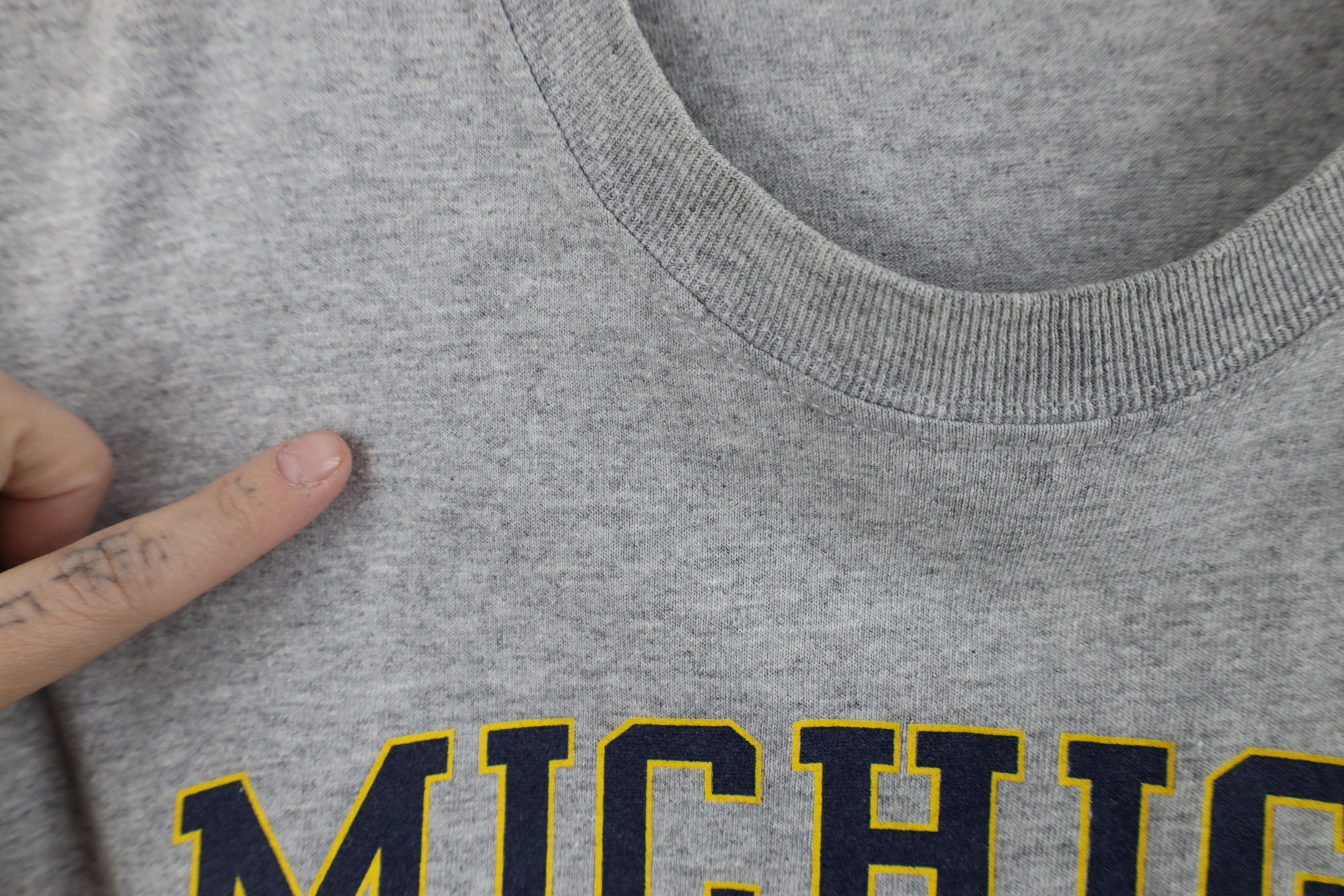 Vintage Vintage 90s University of Michigan Hockey T-Shirt Gray Size US L / EU 52-54 / 3 - 5 Thumbnail