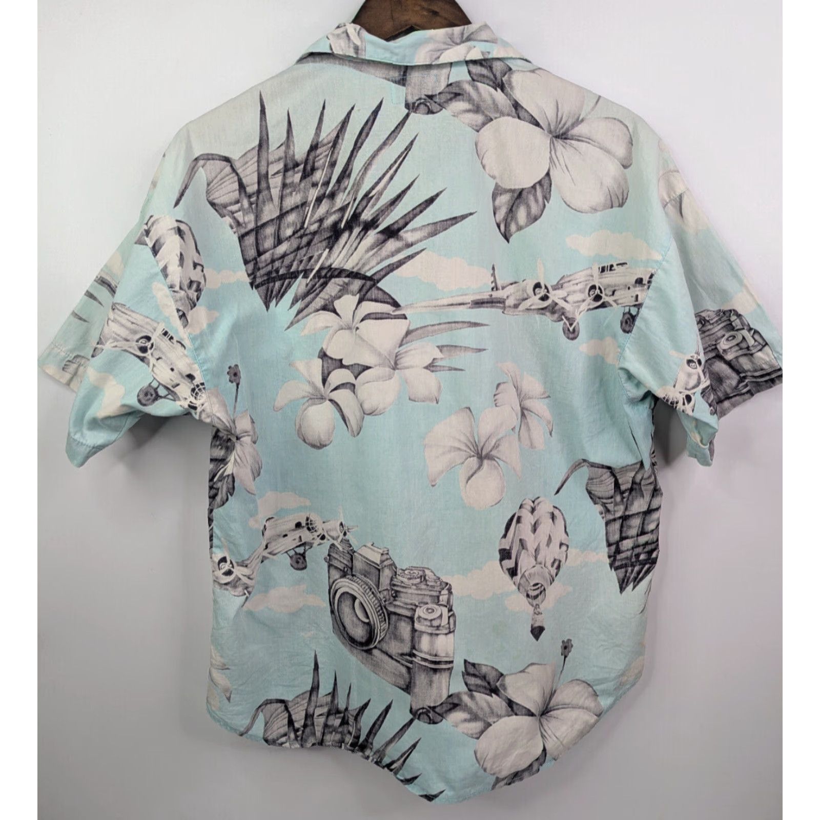 Vintage VINTAGE Catchit Shirt Male M Floral Blue 90s Tropical Surf Hawaii Button-Up Collar Short Sleeve with Chest Pocket Size US M / EU 48-50 / 2 - 6 Thumbnail