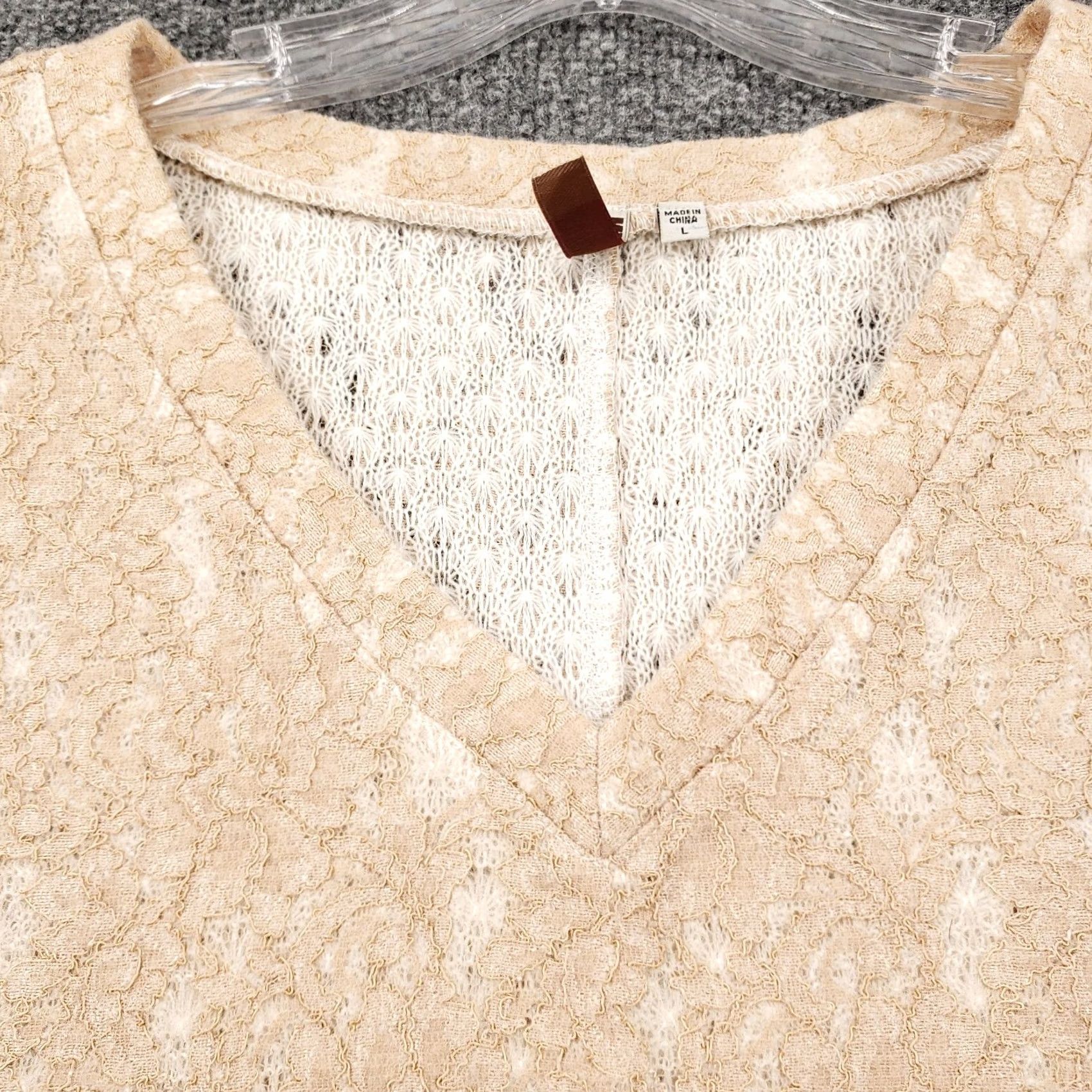 Vintage KUT from the Kloth Top Womens L Large Beige Lace V Neck Long Sleeve Pullover Size L / US 10 / IT 46 - 3 Thumbnail