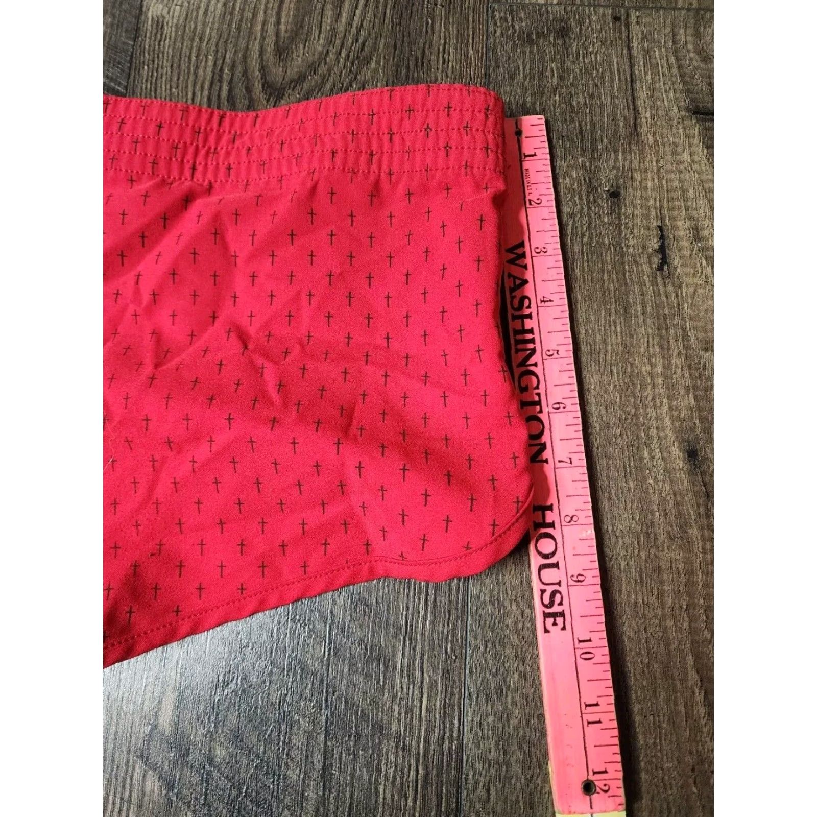 RVCA RVCA Va Essential Womens 28 Artist Series Cross Tattoo Sport Short Shirt Sports Womens 28 Red Shorts Mens? Size 28" / US 6 / IT 42 - 3 Thumbnail