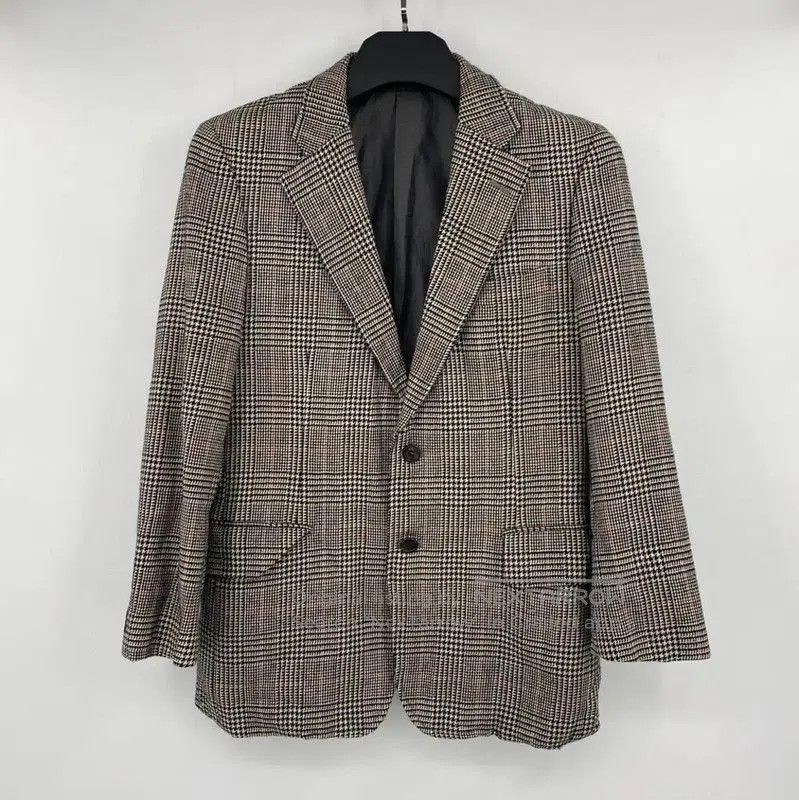 Burberry Burberry Men's Color Blocked Long Sleeve Outerwear. Size US S / EU 44-46 / 1 - 1 Thumbnail