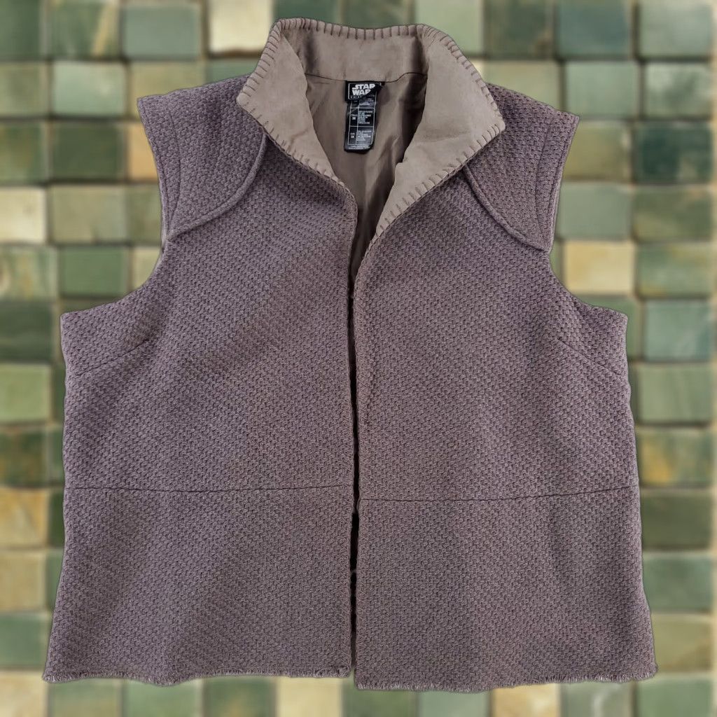Star Wars VINTAGE Star Wars Galaxy's Edge Vest Screen Accurate Disney Parks Womens 3XL Gray Vest Womens 3XL Star Wars Galaxy's Edge vest Size XXL / US 16-18 / IT 52-54 - 1 Thumbnail