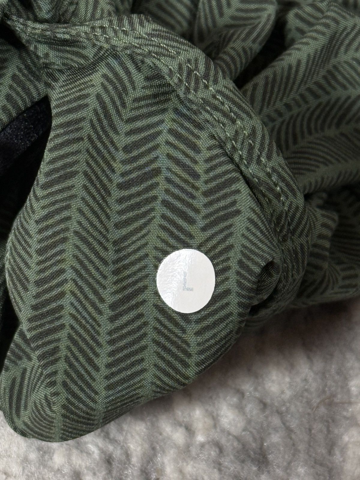 Lululemon Lululemon Athletic Gym Green Shorts Size US 36 / EU 52 - 4 Thumbnail