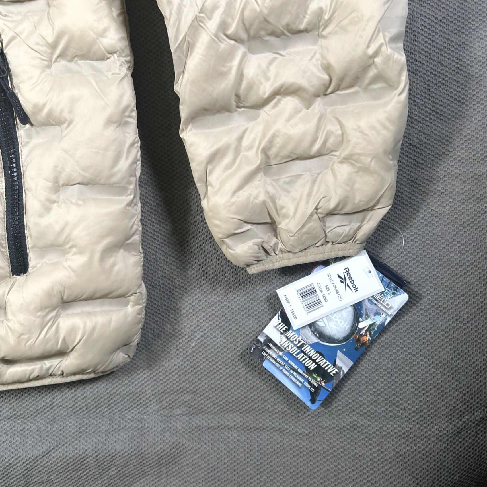 Reebok Reebok Jacket Quilted Hooded Sand Large Unisex Adults Windbreaker Outdoor Fall Winter Spring Puffy Size L / US 10 / IT 46 - 3 Thumbnail