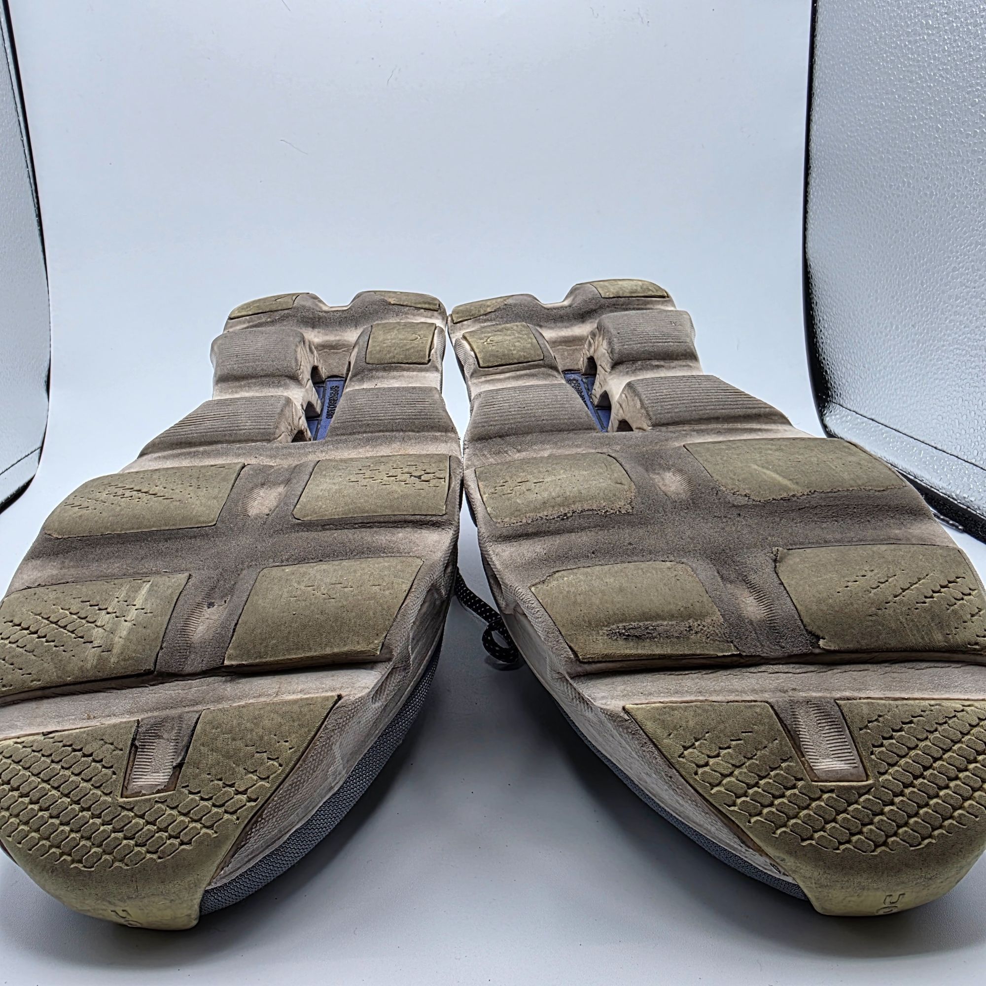On On Cloud Cloudmonster Mens Size 12 Gray Athletic Shoes Runni Size US 12 / EU 45 - 11 Thumbnail