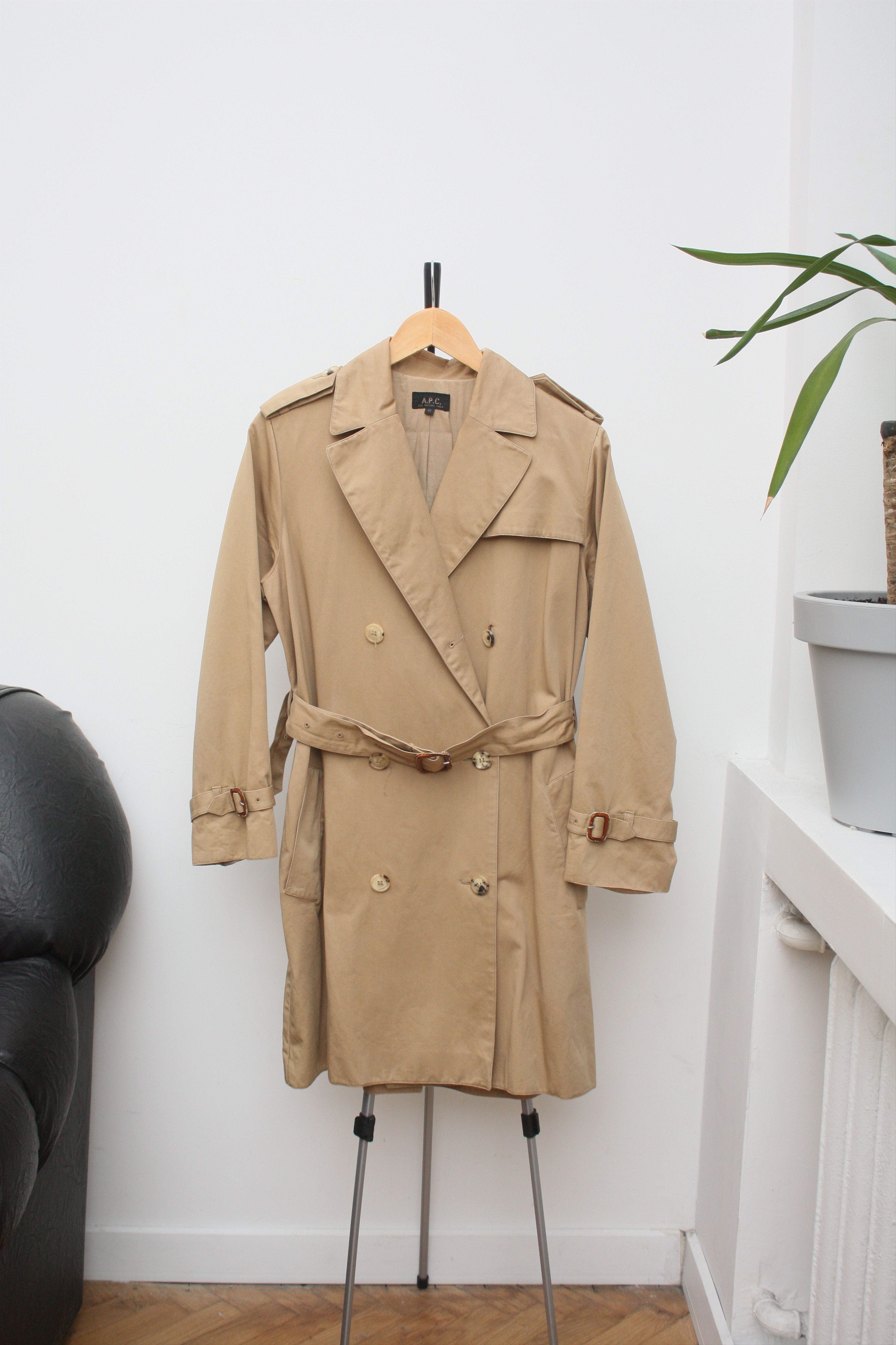 A.P.C. A.P.C. Beige Mustard Coat Women's 40 Size M / US 6-8 / IT 42-44 - 1 Thumbnail