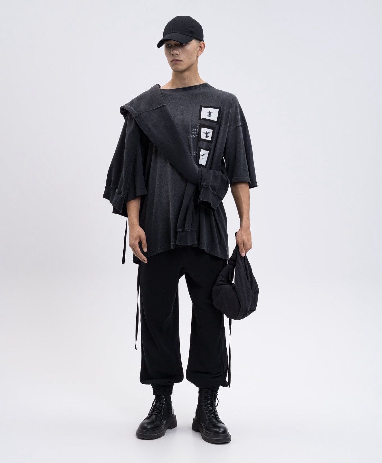 Ann Demeulemeester Ann Demeulemeester Dieter Grey Printed T-Shirt Size US L / EU 52-54 / 3 - 5 Thumbnail