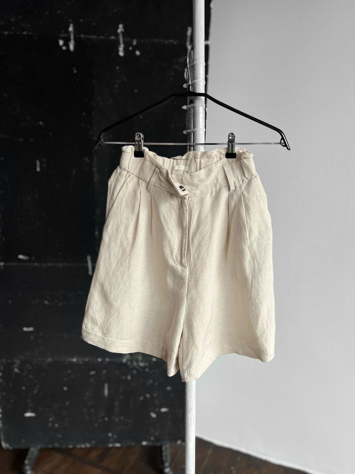 Designer × H&M H&M Womens Beige Linen Blend Shorts Solid Pattern Pockets Size 27" / US 4 / IT 40 - 1 Thumbnail