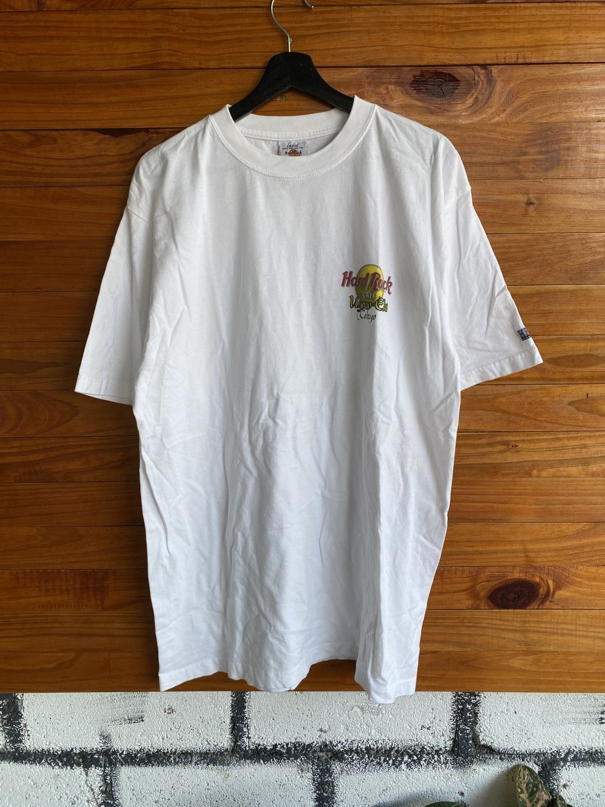 Hard Rock Cafe Vintage Hard Rock Cafe Ueno-Eki Tokyo Heavy Tee White 90s Size US L / EU 52-54 / 3 - 7 Thumbnail