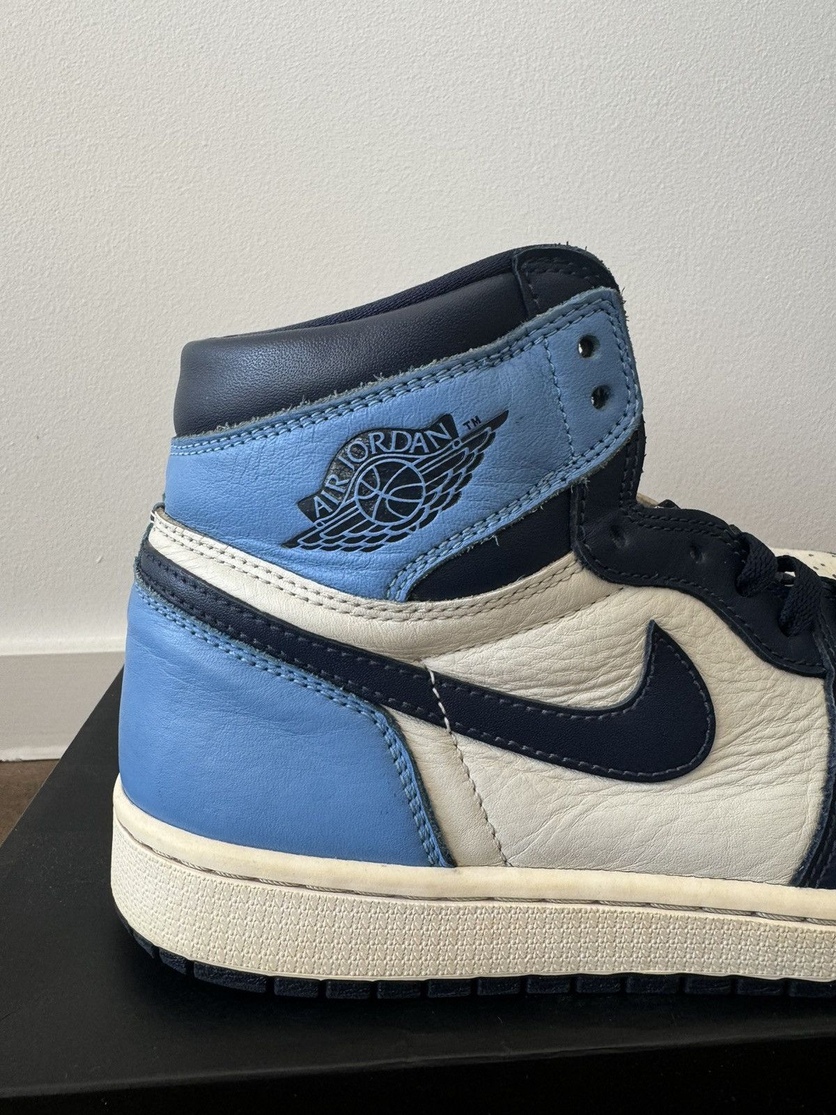 Jordan Brand Jordan 1 High Retro Obsidian Size US 10 / EU 43 - 6 Thumbnail