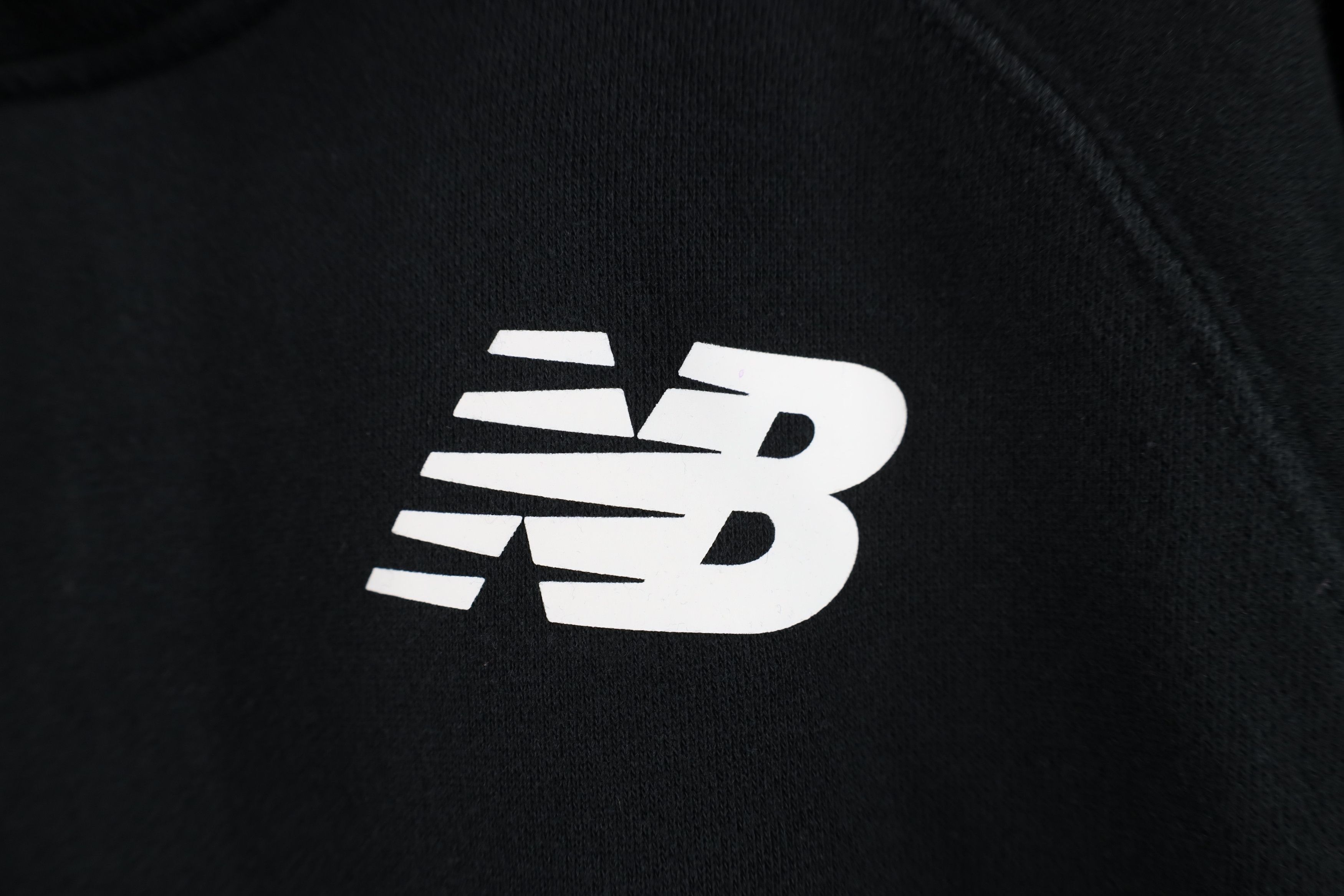 New Balance Vintage Y2K New Balance Monogram Hoodie Sweatshirt Black Size M / US 6-8 / IT 42-44 - 4 Thumbnail