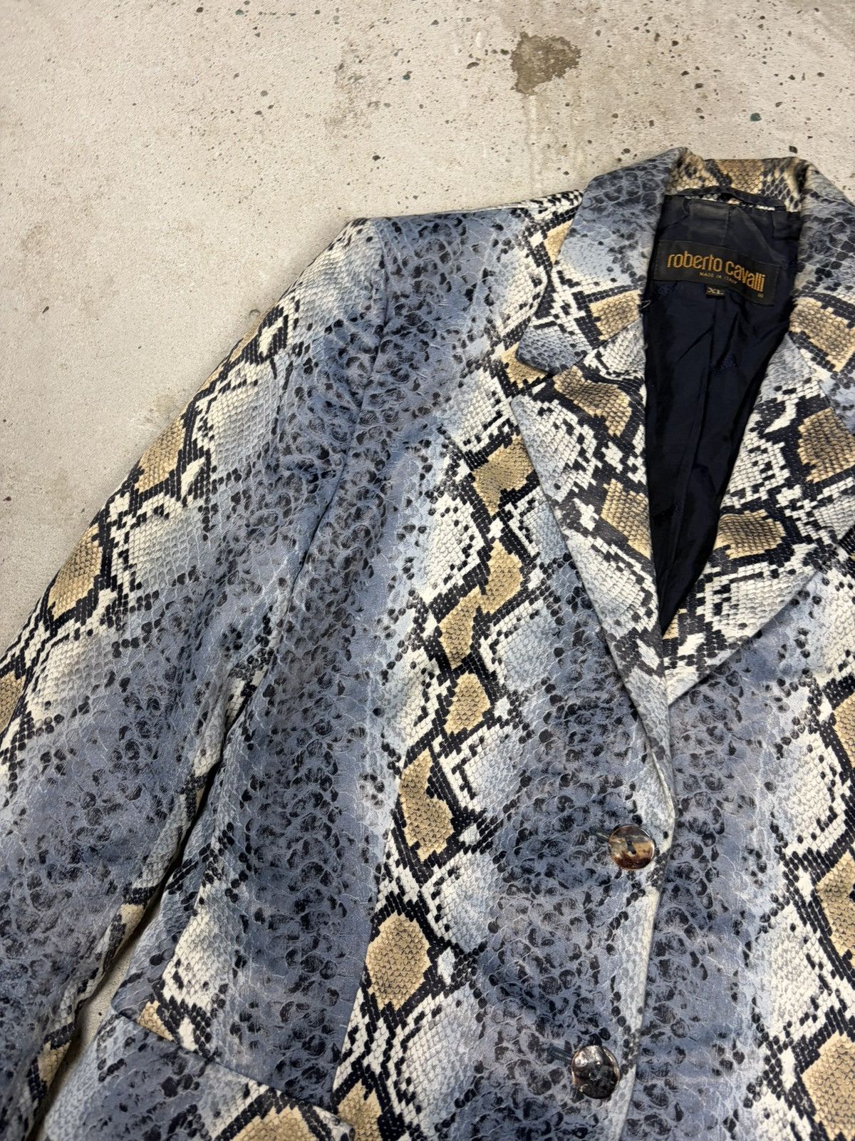 Roberto Cavalli Vintage 2000s Roberto Cavalli Snake Skin Python Print Blazer Size XL / US 12-14 / IT 48-50 - 9 Thumbnail