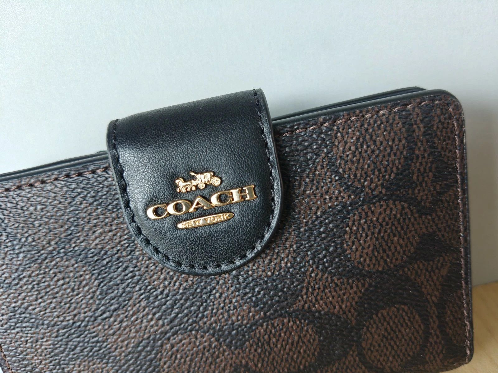 Coach Coach Medium Corner Zip Wallet In Signature T/1017 Size ONE SIZE - 2 Thumbnail