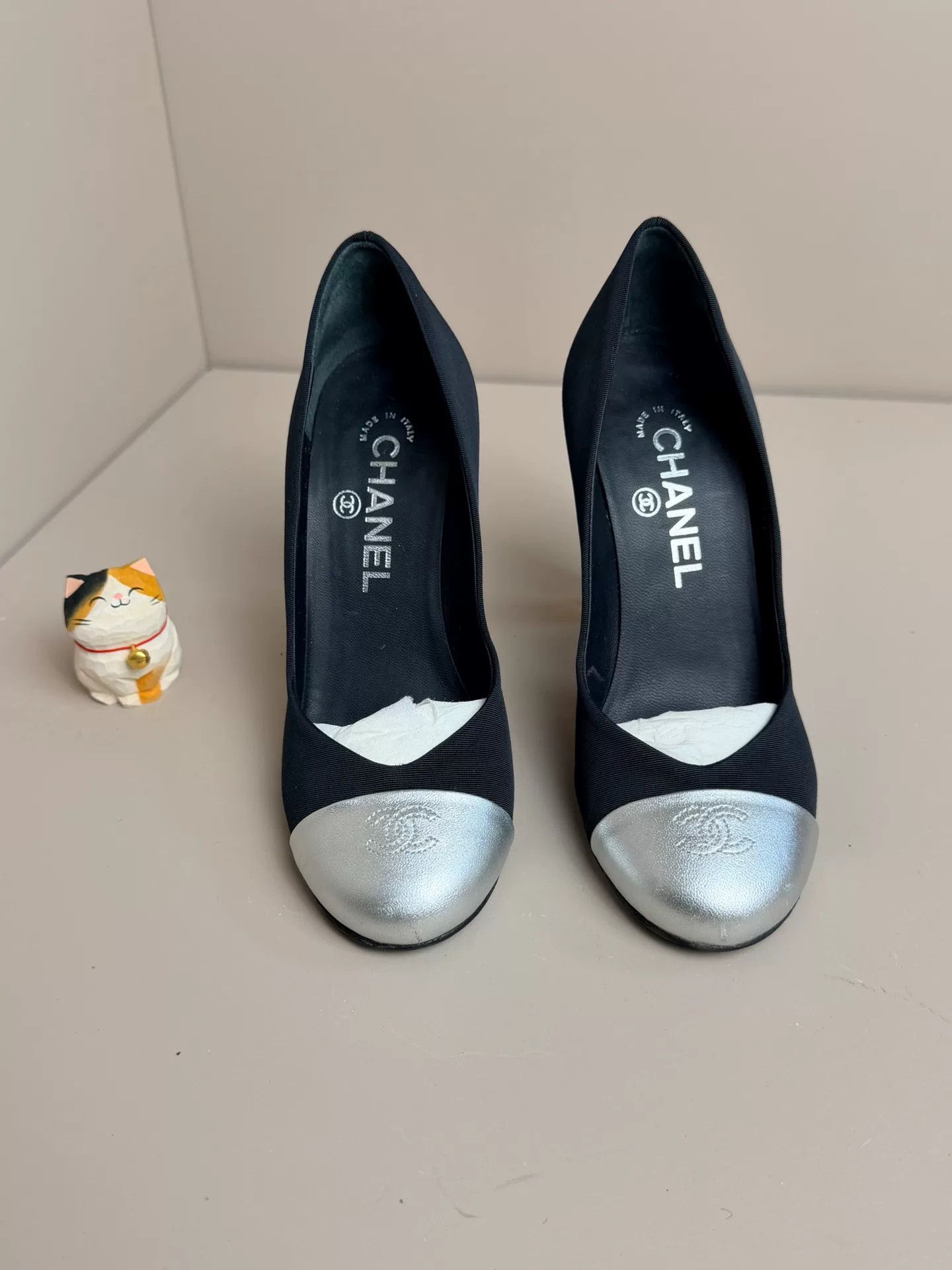 Chanel Chanel Silver Lowtop Sneakers us_6 Women Size US 6 / IT 36 - 1 Thumbnail