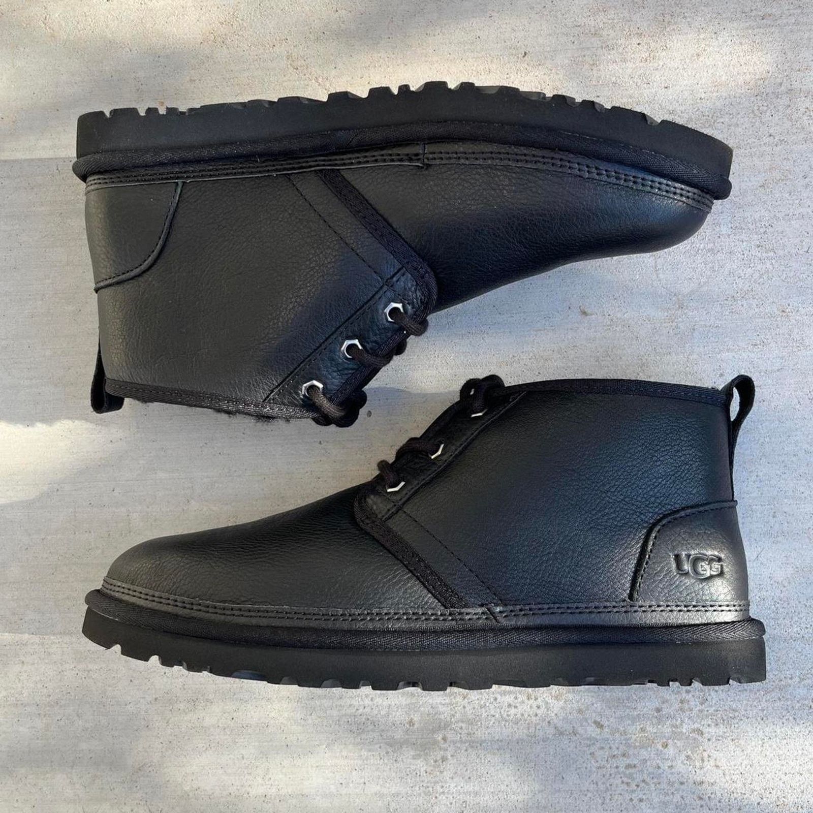 Ugg UGG Neumel in Black Size US 10 / EU 43 - 1 Thumbnail