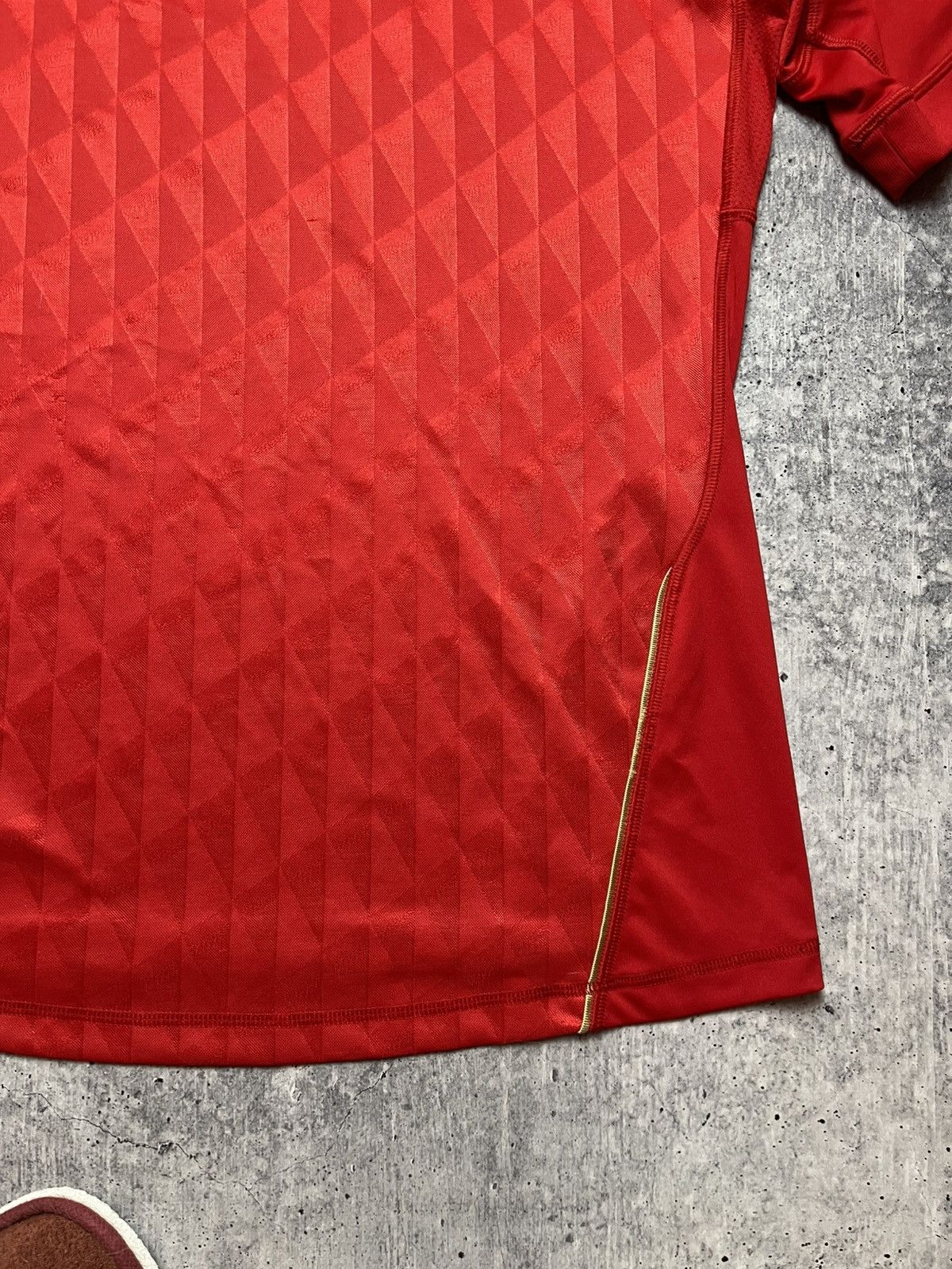 Adidas LIVERPOOL 2010 2012 HOME SHIRT JERSEY ADIDAS P96763 sz S MEN Size US S / EU 44-46 / 1 - 17 Thumbnail