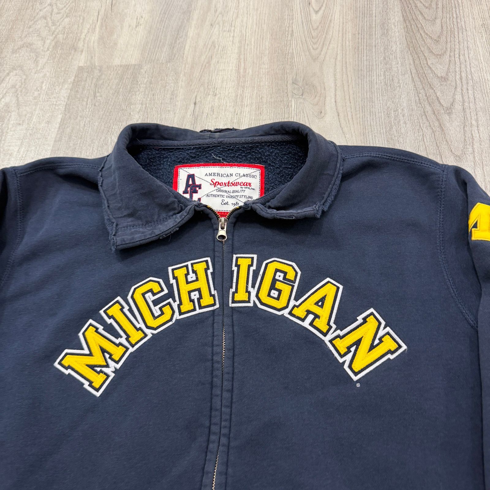 Vintage Michigan Wolverines Full Zip Sweatshirt Mens Extra Large Size US XL / EU 56 / 4 - 3 Thumbnail