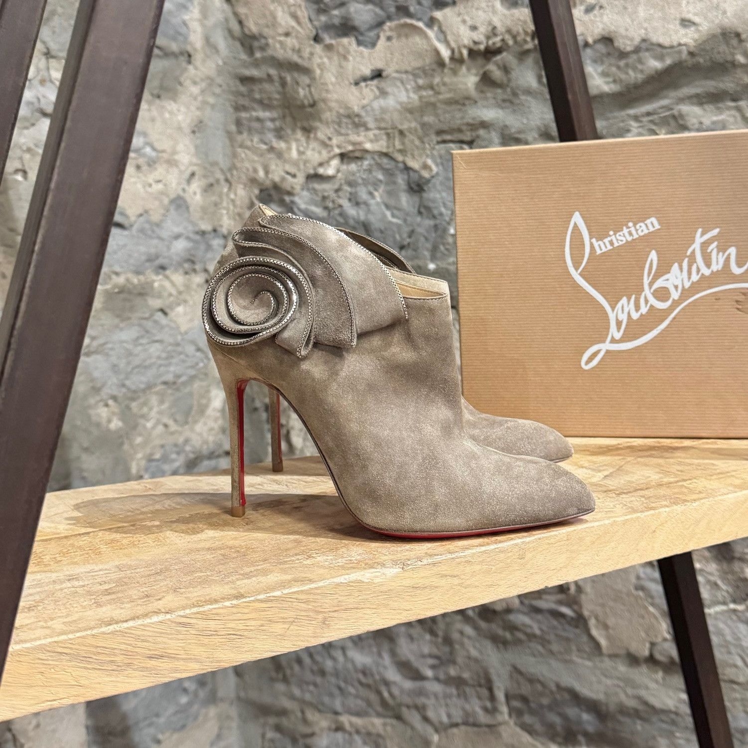 Christian Louboutin Christian Louboutin Taupe Mrs Baba 100 Veau Velours Booties Size US 5 / IT 35 - 1 Thumbnail
