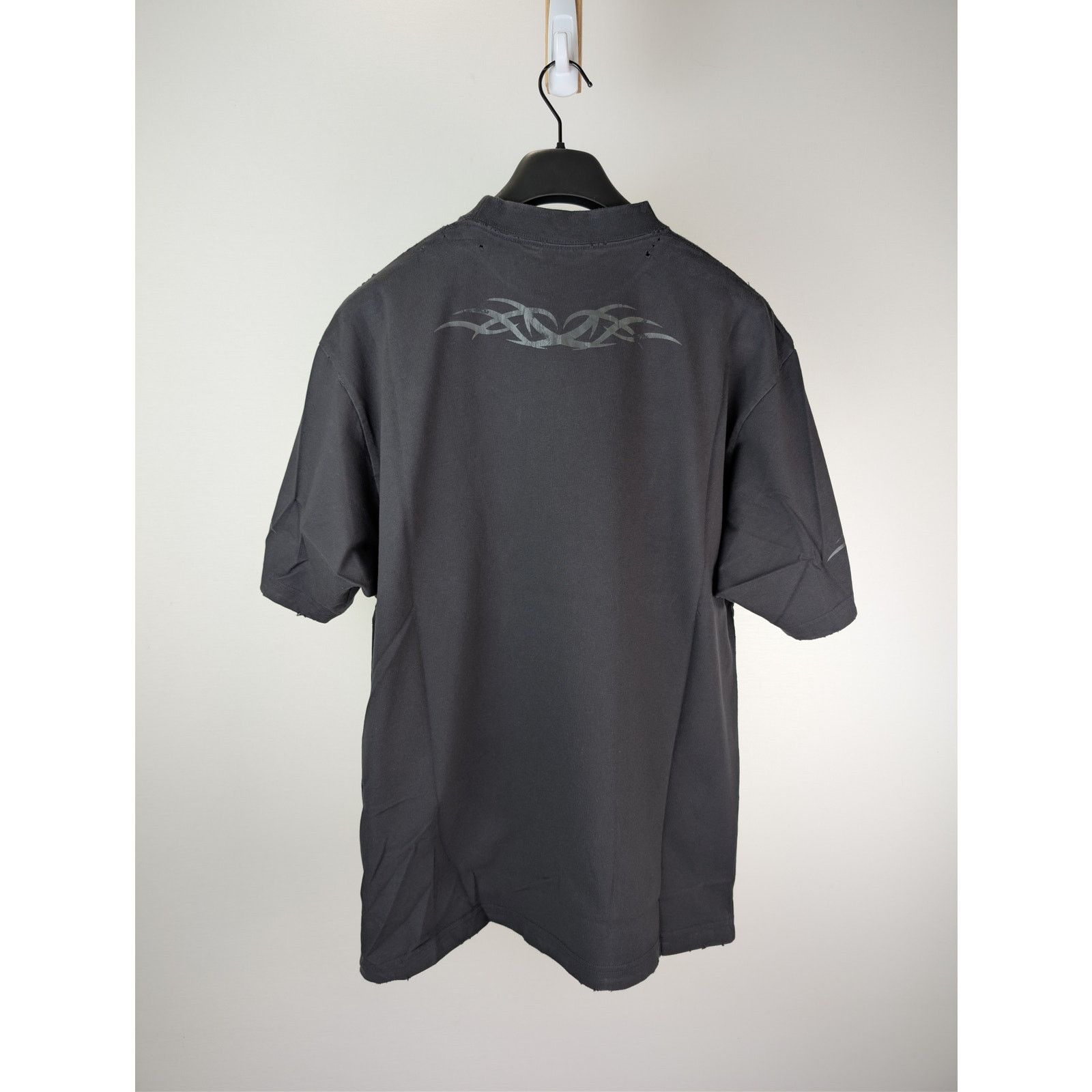 Balenciaga o1rshd1 Medium Fit T-Shirt in Washed Black / Anthracite Size US M / EU 48-50 / 2 - 10 Thumbnail