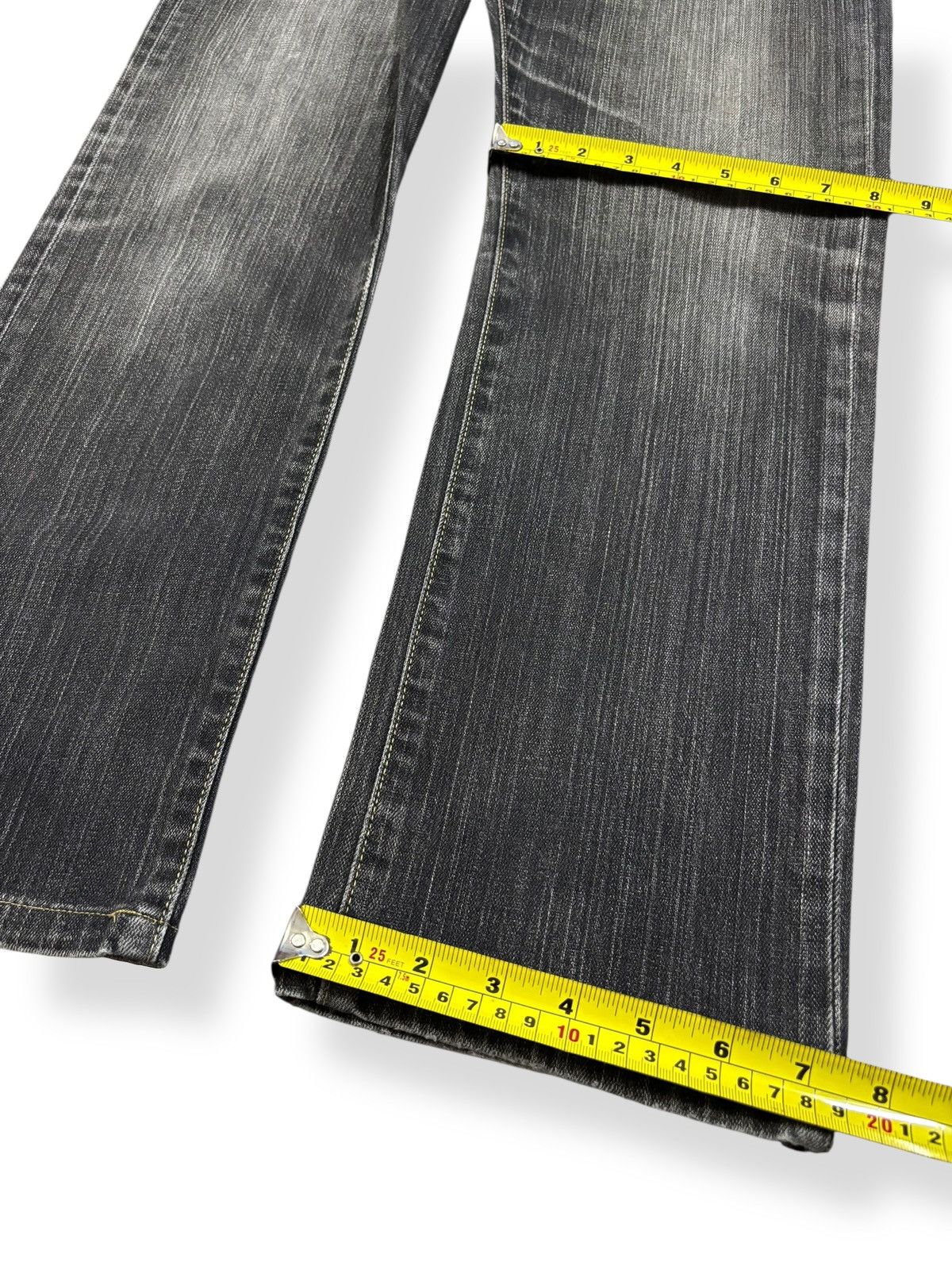 Undercover × Uniqlo Vintage Uniqlo S001 Faded Washed Slim Straight Jeans Size US 32 / EU 48 - 14 Thumbnail