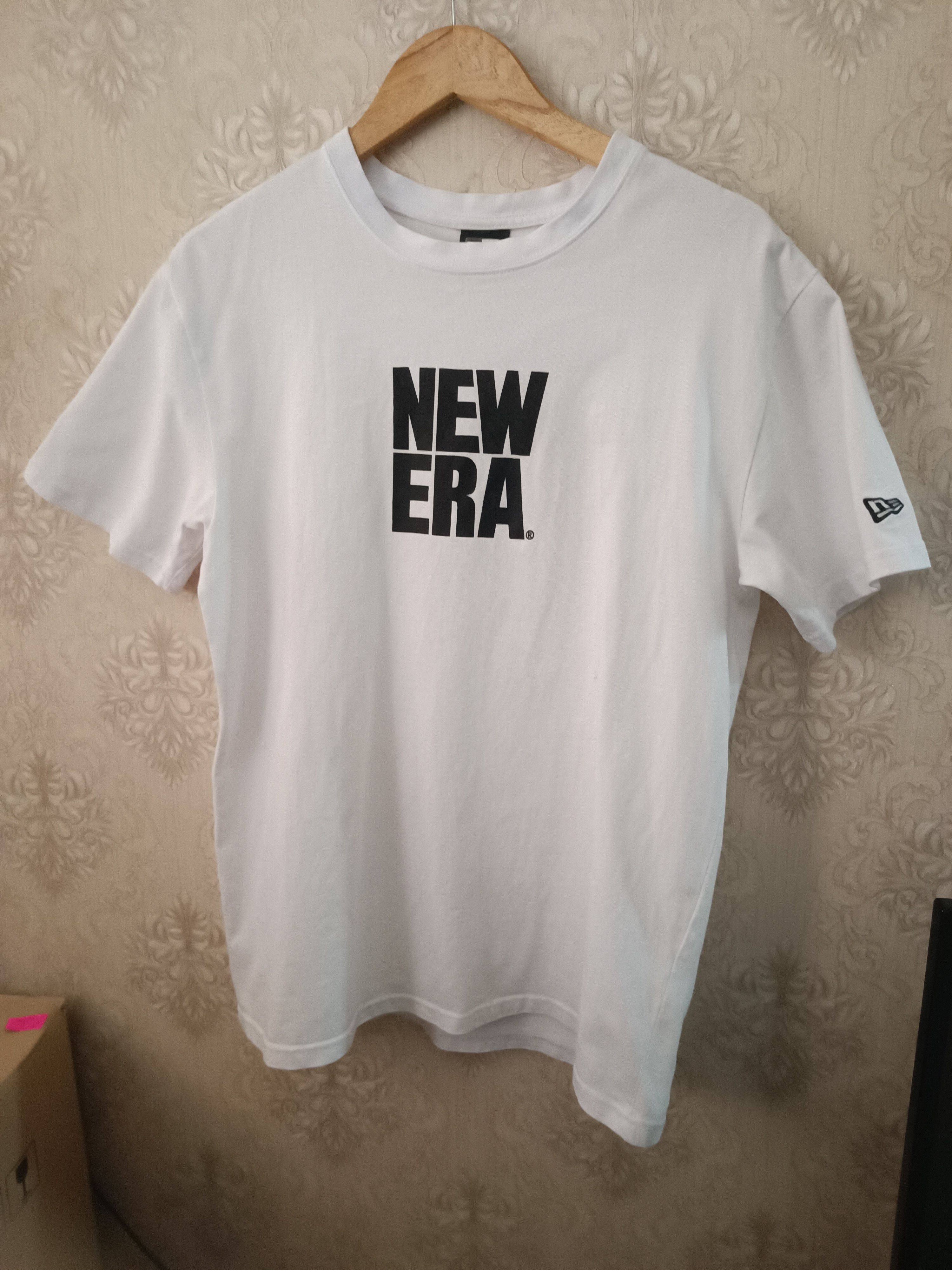 New Era ♦️New Era Spell Out Logo T Shirt Size US L / EU 52-54 / 3 - 1 Thumbnail