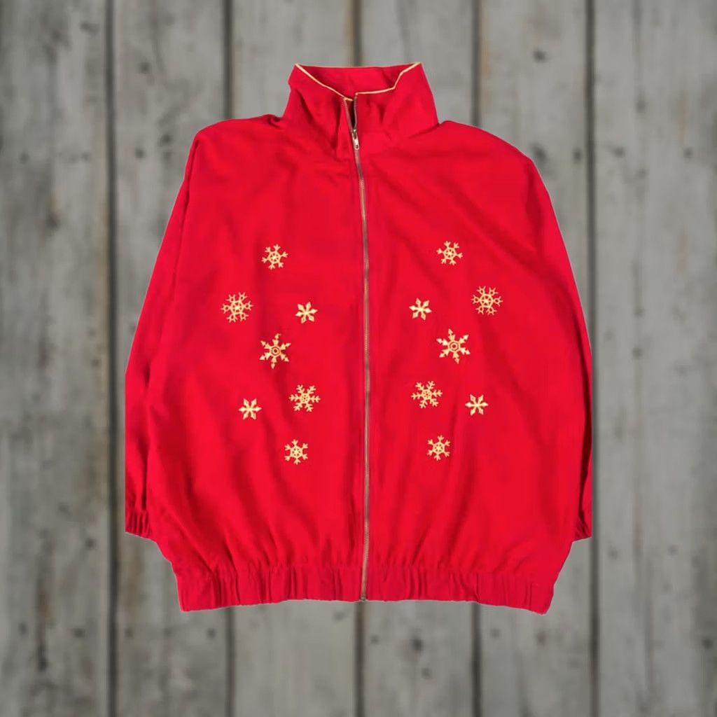 Vintage VINTAGE Red Snowflake Jacket Gold Trim Zip-Up Winter Holiday Coat Mens XS? (Original Size X-Large) Size US XL / EU 56 / 4 - 1 Thumbnail