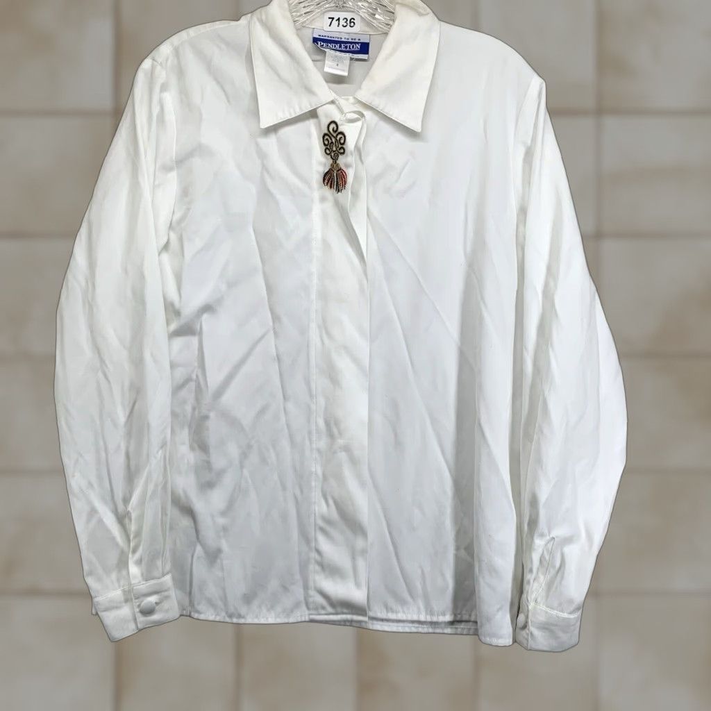 Pendleton VINTAGE Pendleton Shirt Button Up Collared Lightweight White USA Classic Size 8 Women's Size M / US 6-8 / IT 42-44 - 1 Thumbnail