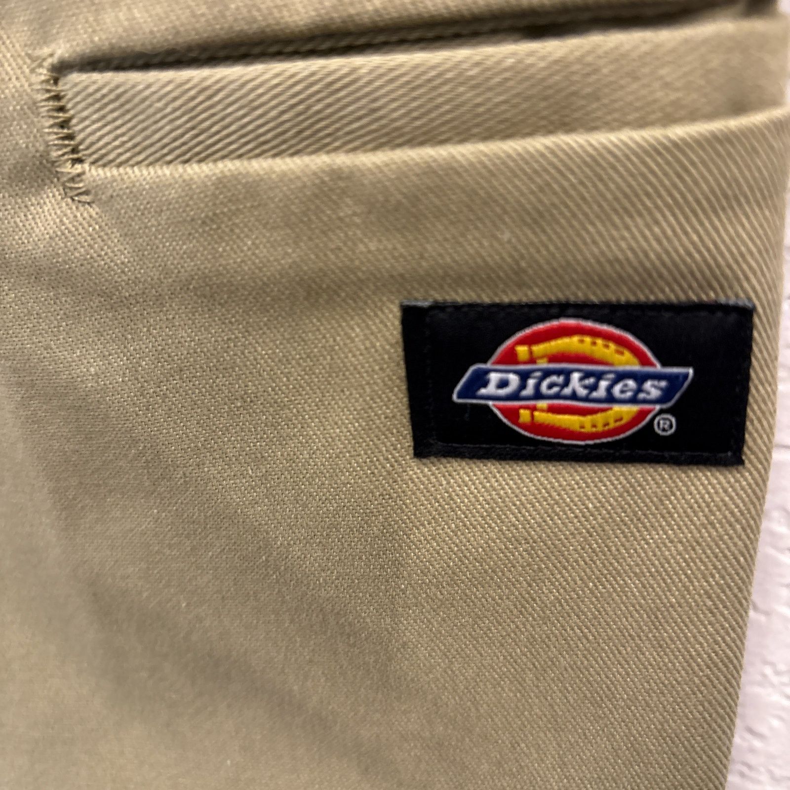 Dickies Vintage 2012 Tan Dickies baggy shorts never worn 40" chino Size US 40 / EU 56 - 5 Thumbnail