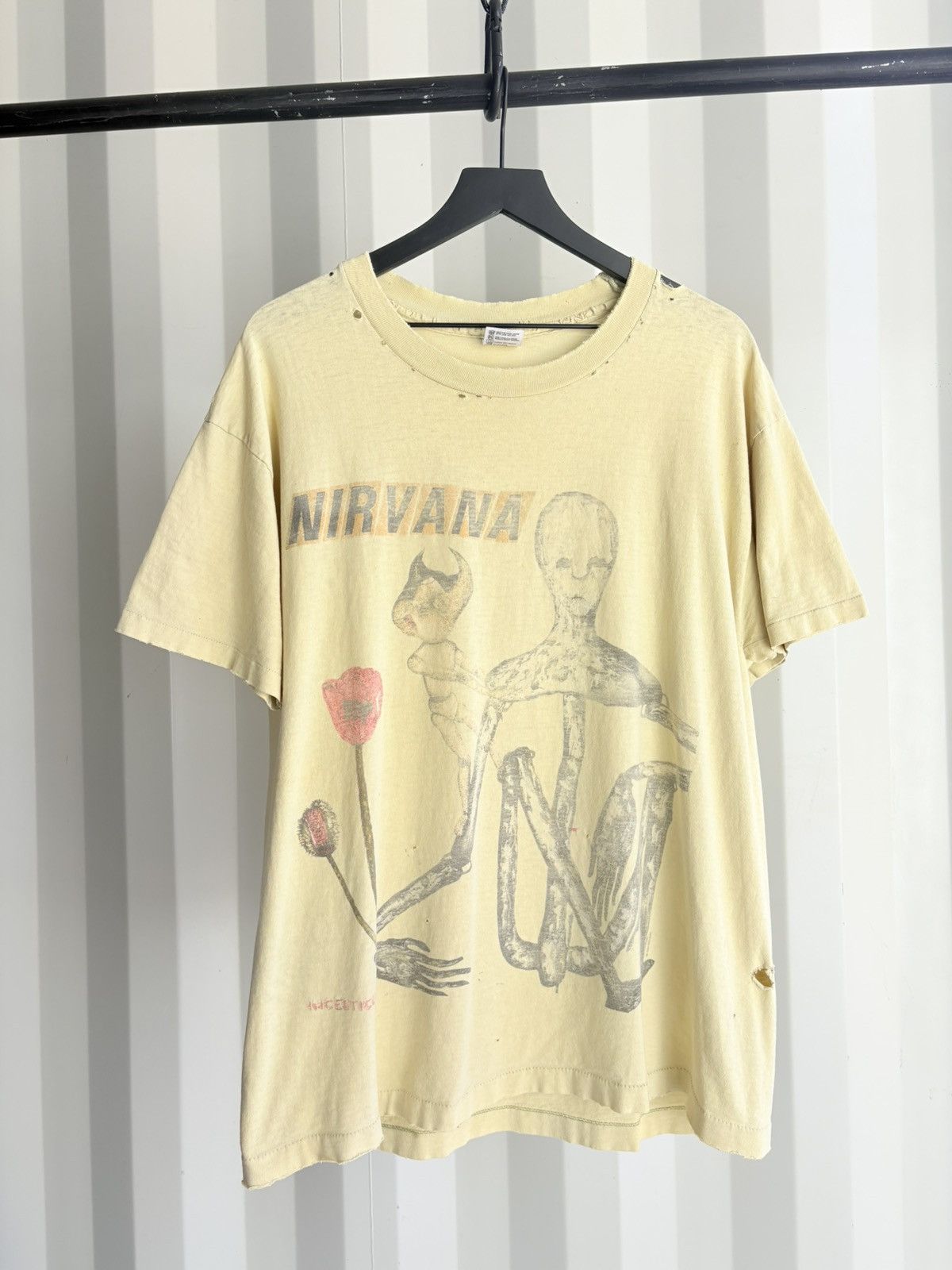 Band Tees Vintage Nirvana Incesticide Shirt Faded Distressed GRUNGE Size US XL / EU 56 / 4 - 1 Thumbnail
