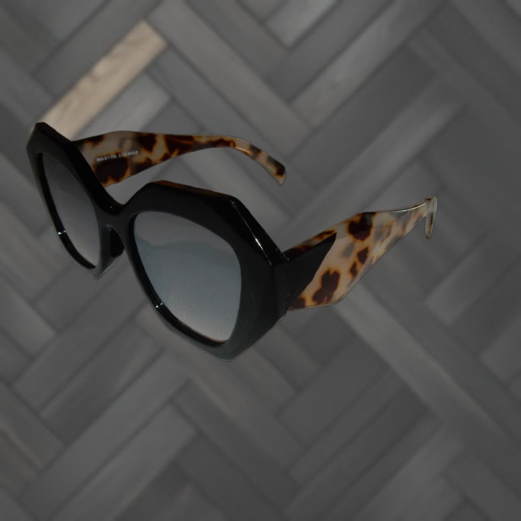 Vintage VINTAGE Martha Stewart Sunglasses Women Gold MS213 Size ONE SIZE - 1 Thumbnail