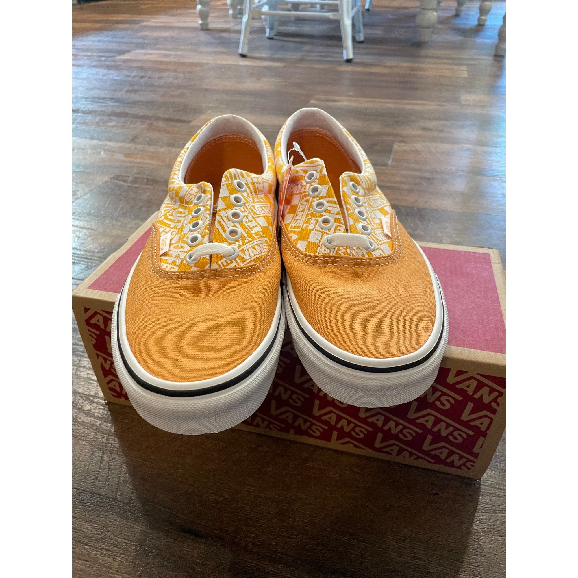 Vans Vans Era Off The Wall Golden Nugget VN0A54F13S61 Men’s 9 Wom Size US 9 / EU 42 - 5 Thumbnail