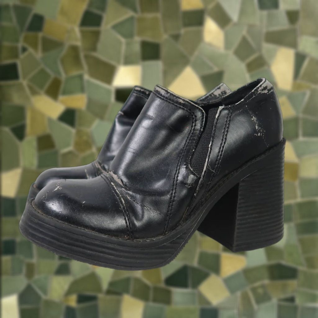 Vintage VINTAGE Soda Black Faux Leather Platform Heeled Ankle Boots 5.5 Womens 90s Size US 6 / IT 36 - 1 Thumbnail