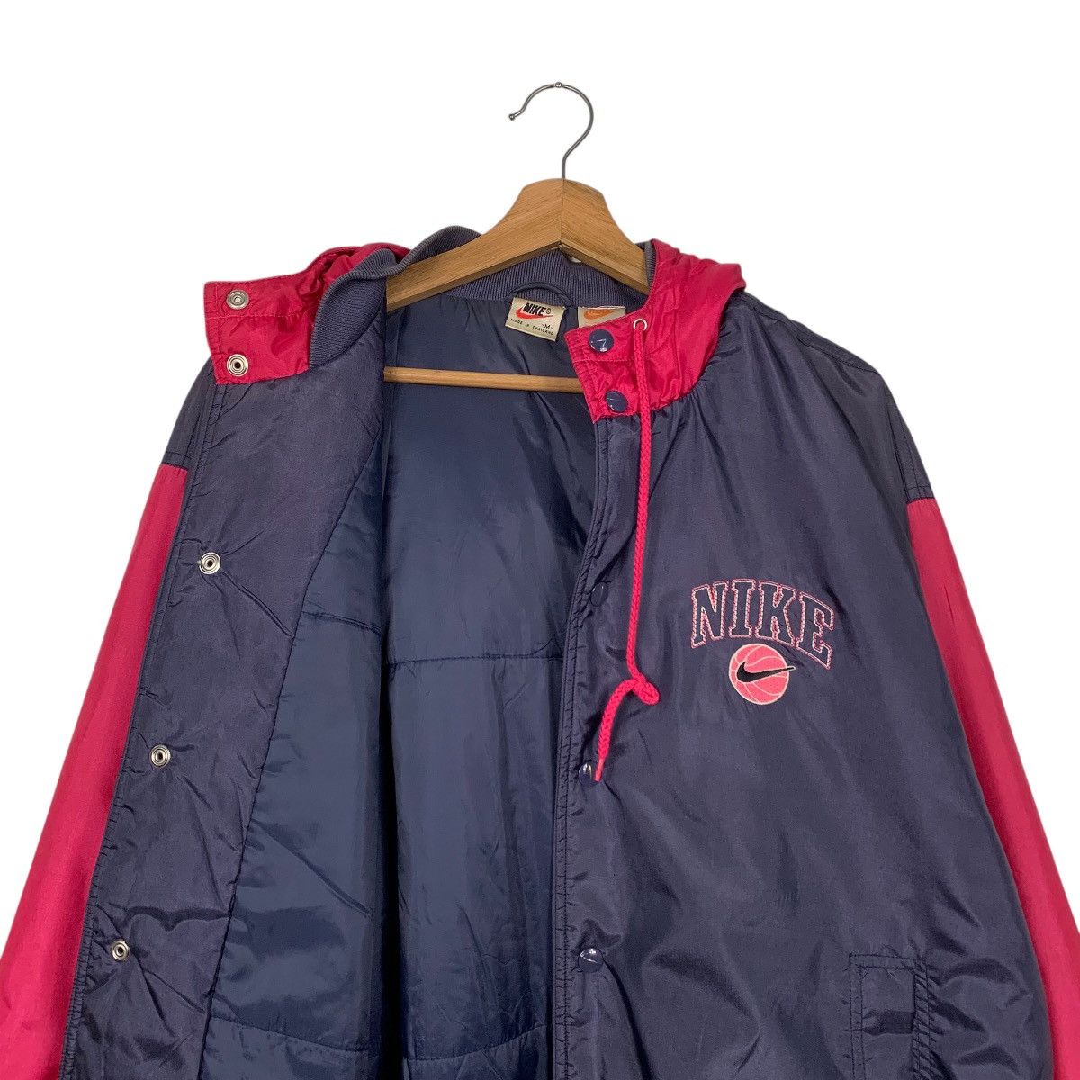 Nike Vintage Nike Basketball Swoosh Hooded Windbreaker Jacket Size US M / EU 48-50 / 2 - 11 Thumbnail
