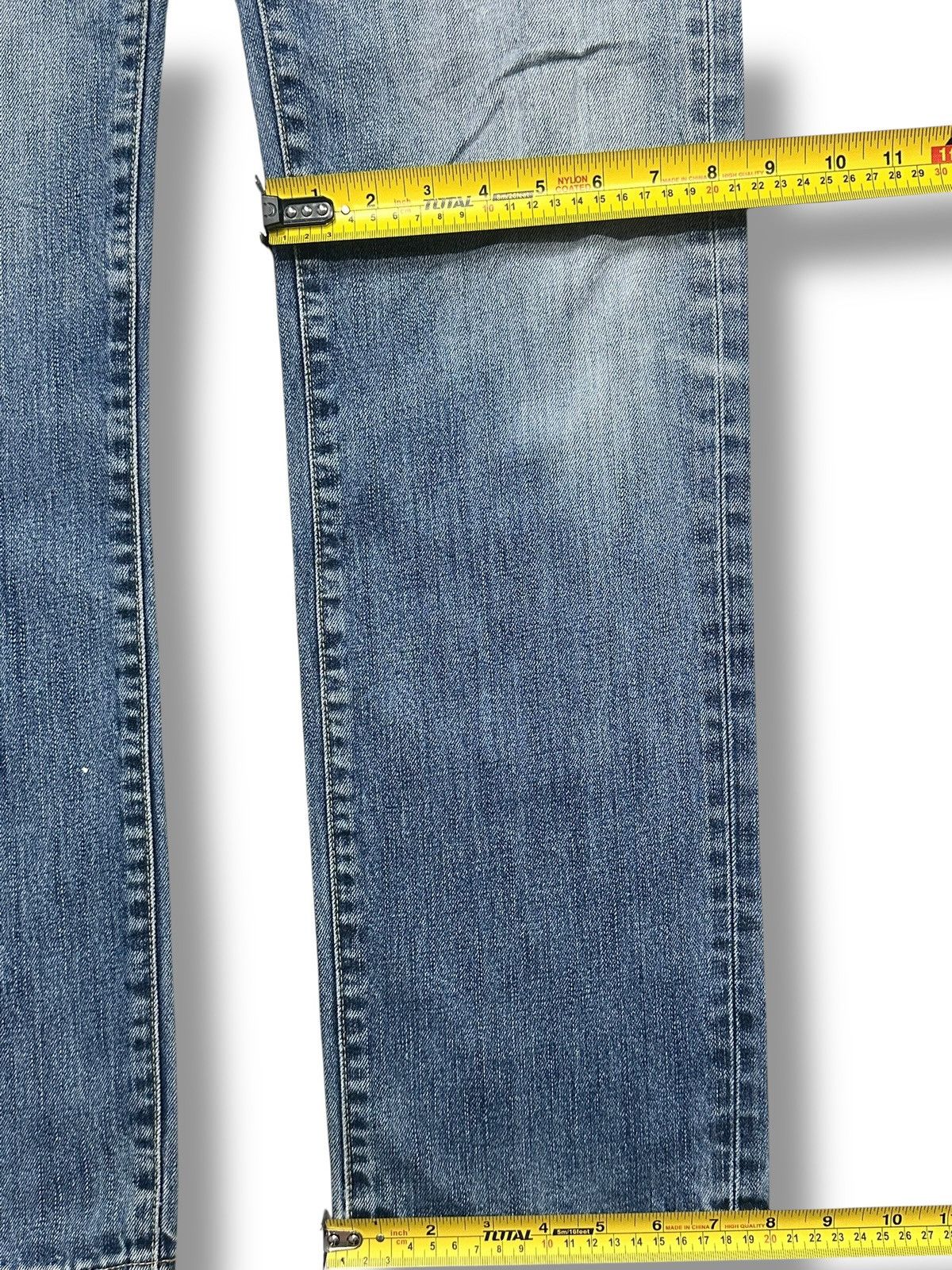Uniqlo Vintage Uniqlo Regular Fit Straight Jeans With Bluewash Size US 32 / EU 48 - 20 Thumbnail