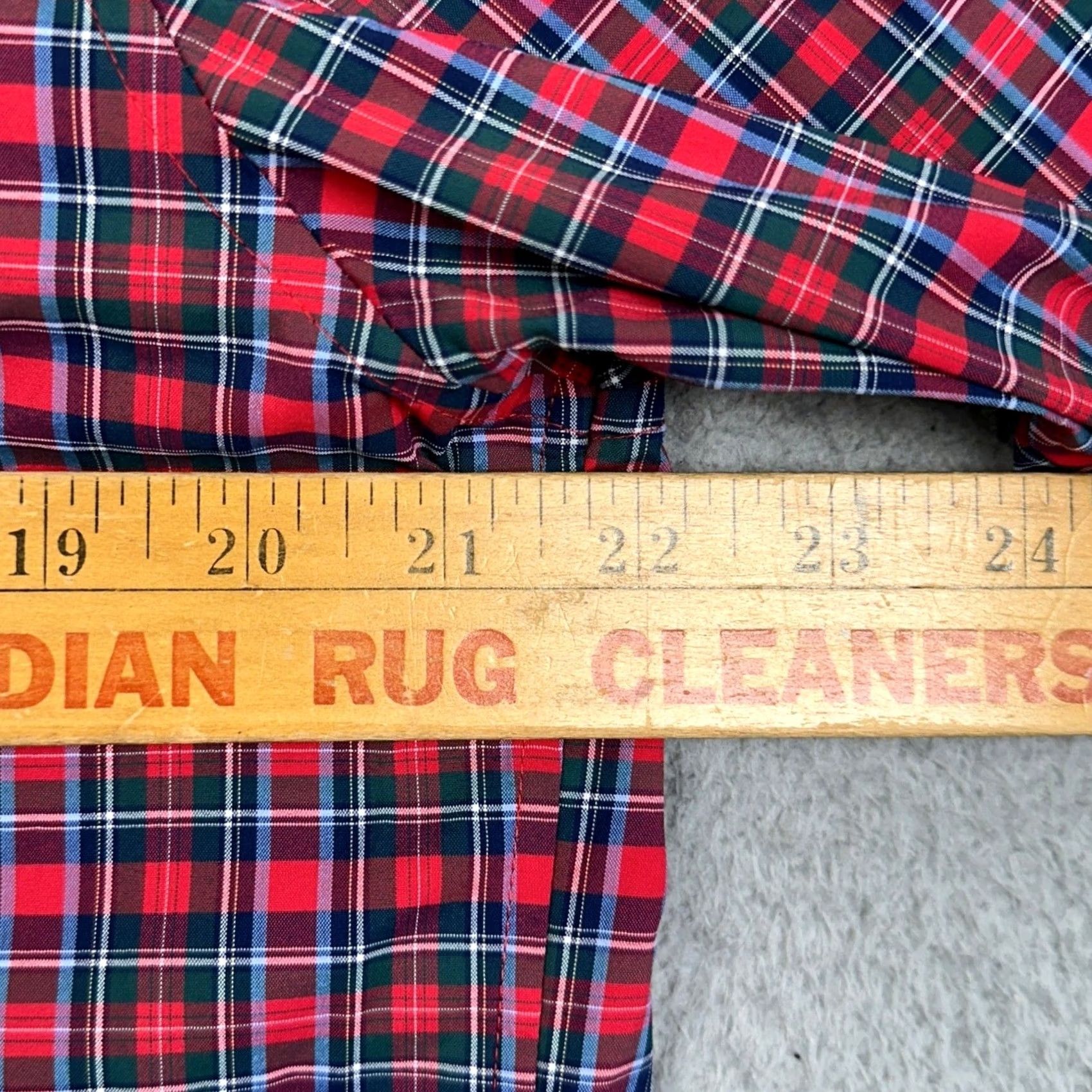 Vineyard Vines Vineyard Vines Shirt Men M Red Blue Plaid Button Up Performance Classic Fit Size US M / EU 48-50 / 2 - 5 Thumbnail