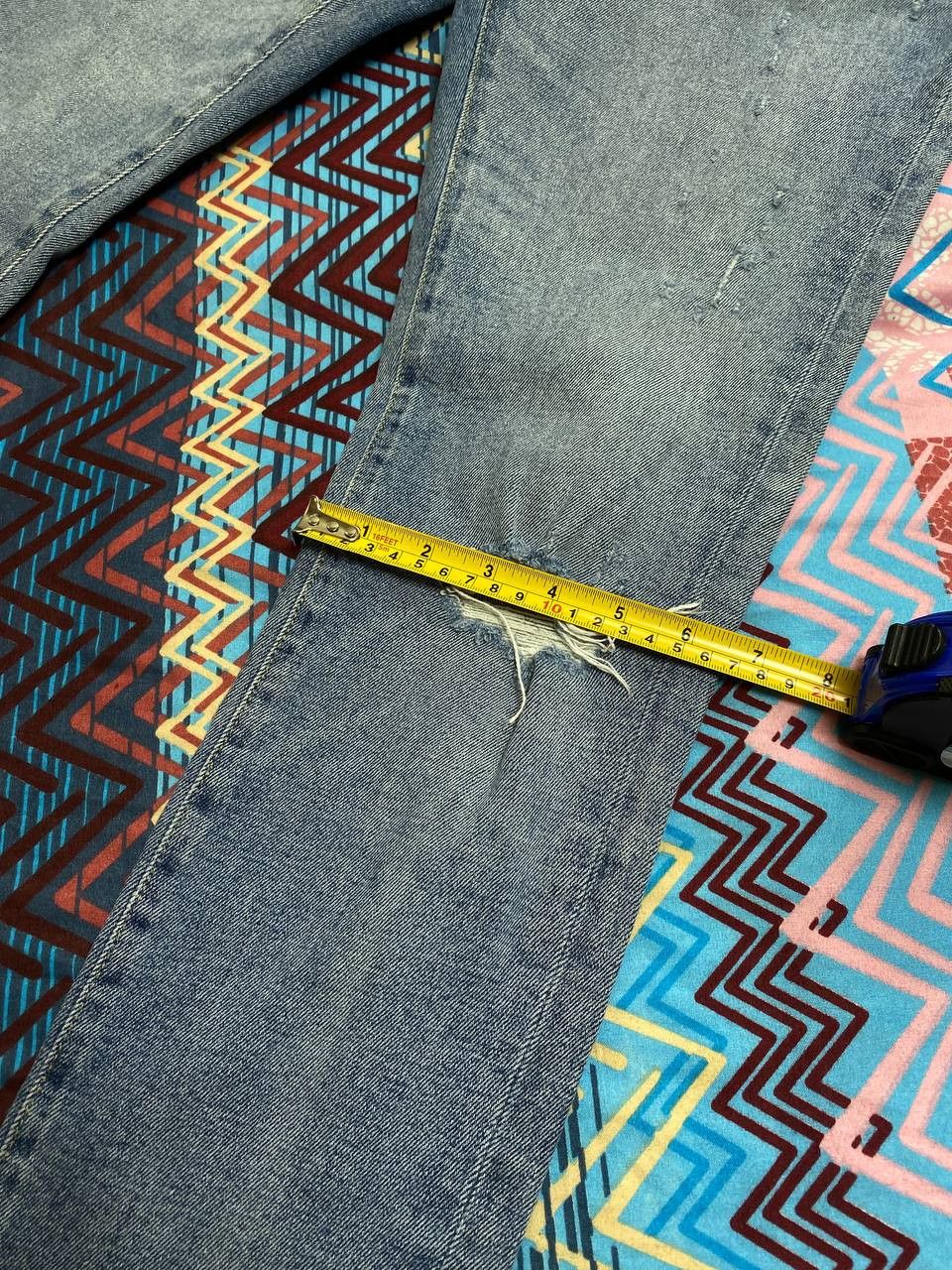Tommy Hilfiger × Vintage Vintage 90s Tommy Hilfiger distressed relaxed fit jeans Size 30" / US 8 / IT 44 - 9 Thumbnail