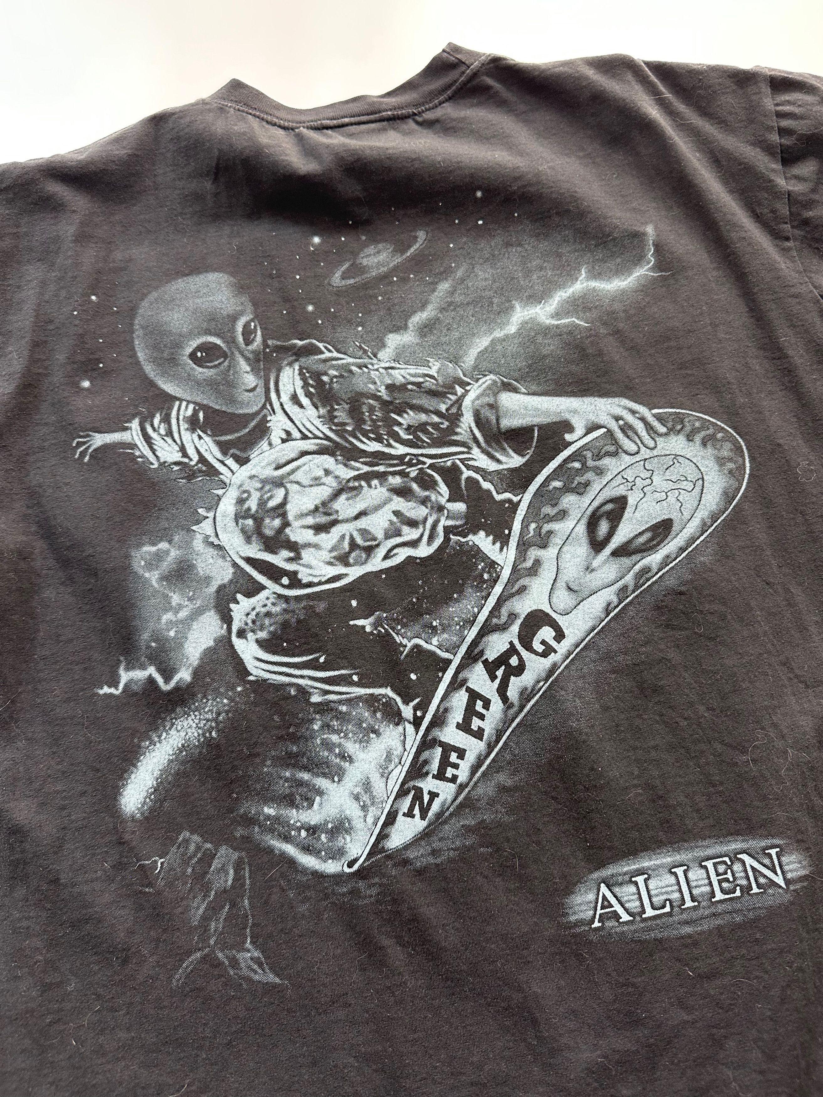 Vintage Vintage Alien UFO overprint t shirt tee Y2K swag streetwear Size US XL / EU 56 / 4 - 10 Thumbnail