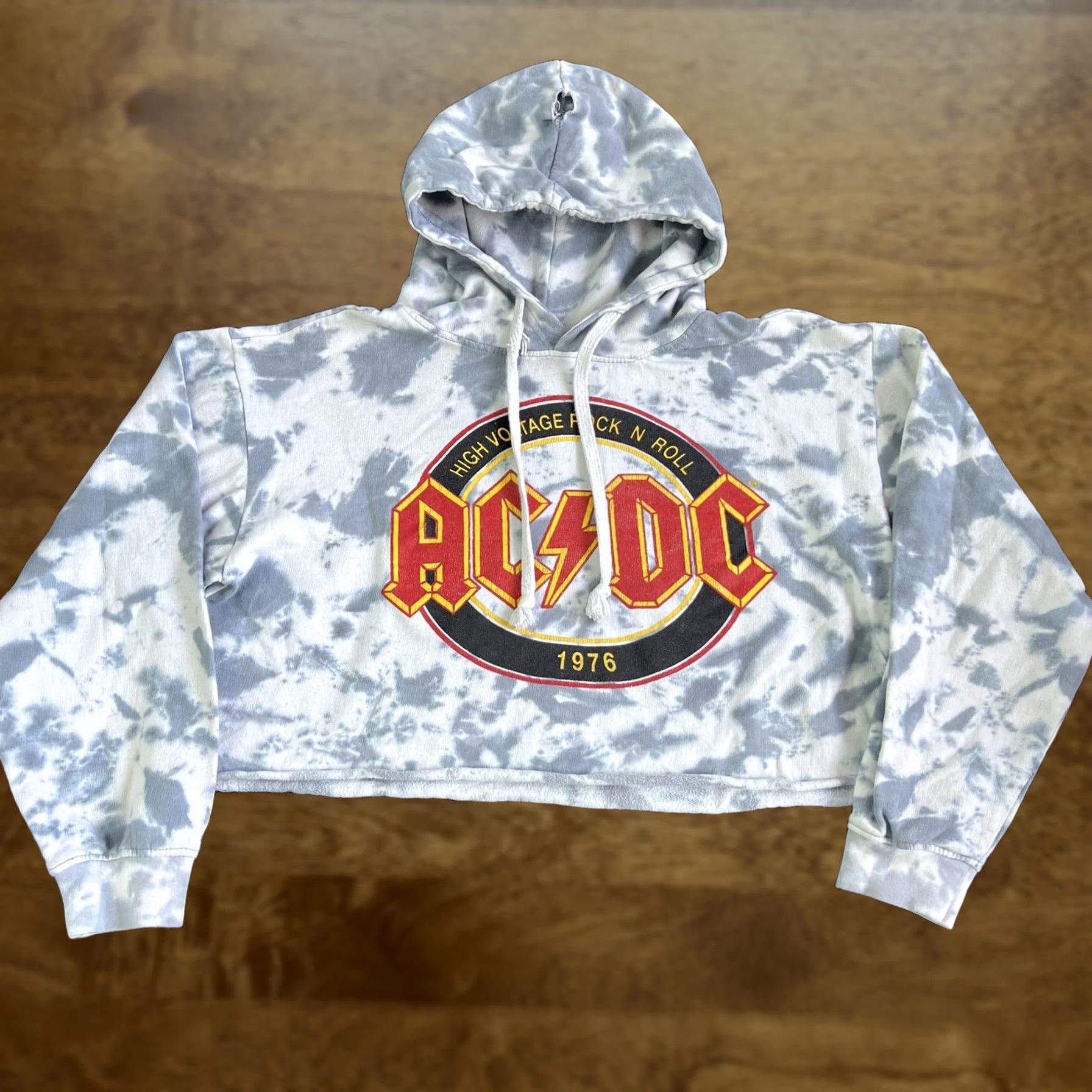 Vintage AC/DC Hoodie Womens Medium Gray Tie Dye Cropped Pullover Sweatshirt Fleece Size M / US 6-8 / IT 42-44 - 1 Thumbnail