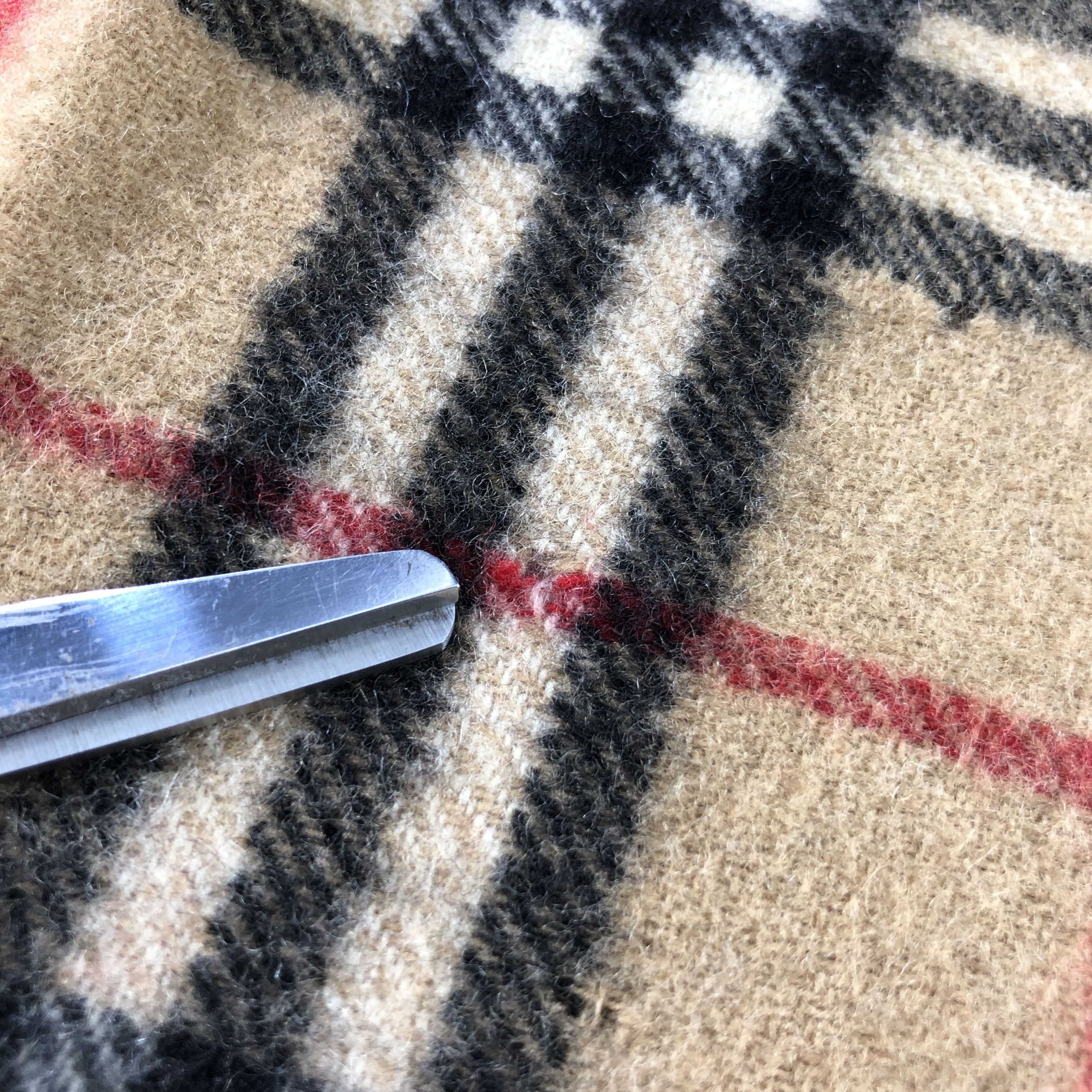 Burberry Burberrys Nova Check Tan Wool/Cashmere Scarf Muffler V2842 Size ONE SIZE - 17 Thumbnail