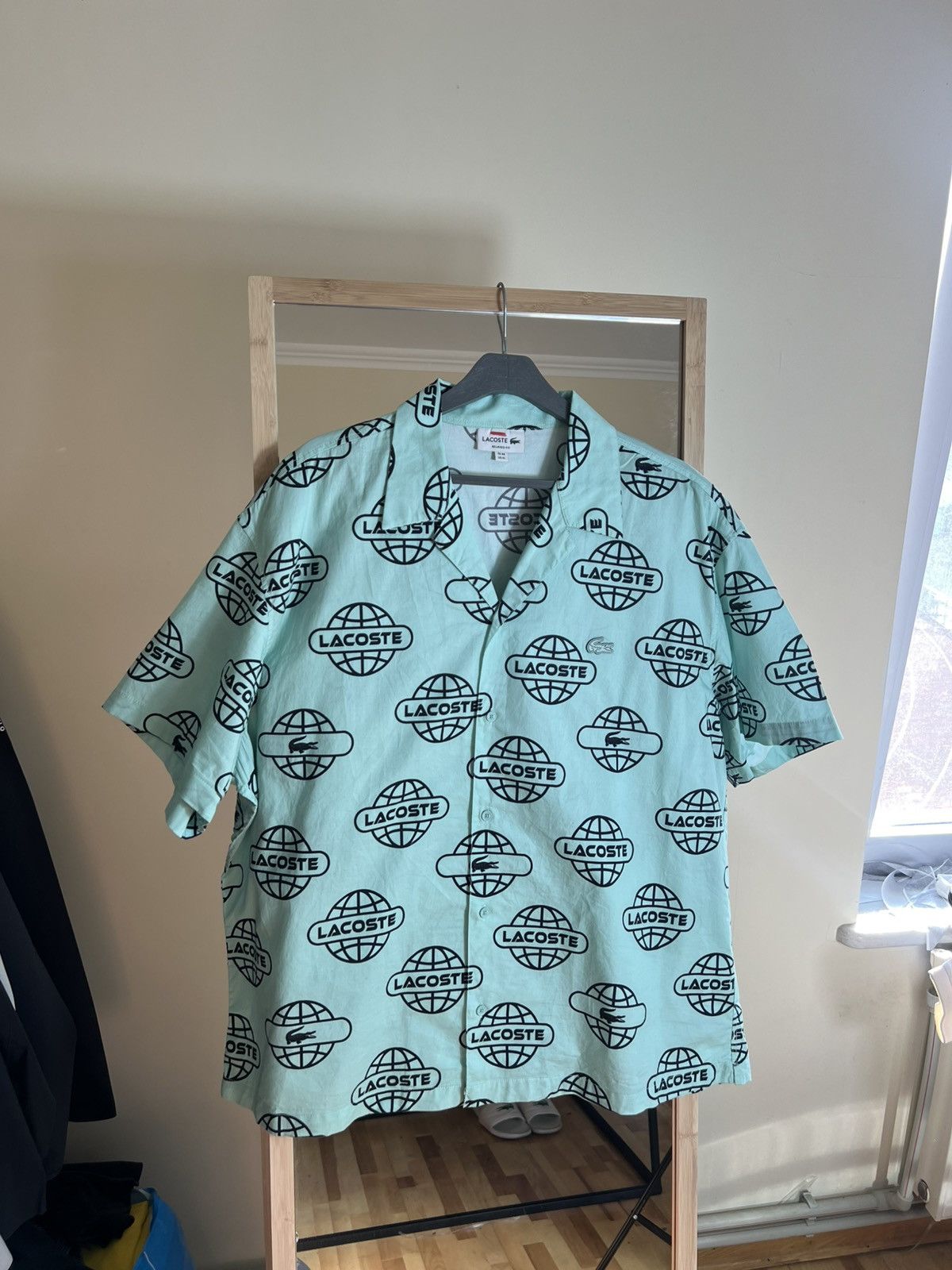Lacoste Lacoste Globe Print Relaxed Fit Shirt XL – Rare Viral Piece Size US XL / EU 56 / 4 - 1 Thumbnail