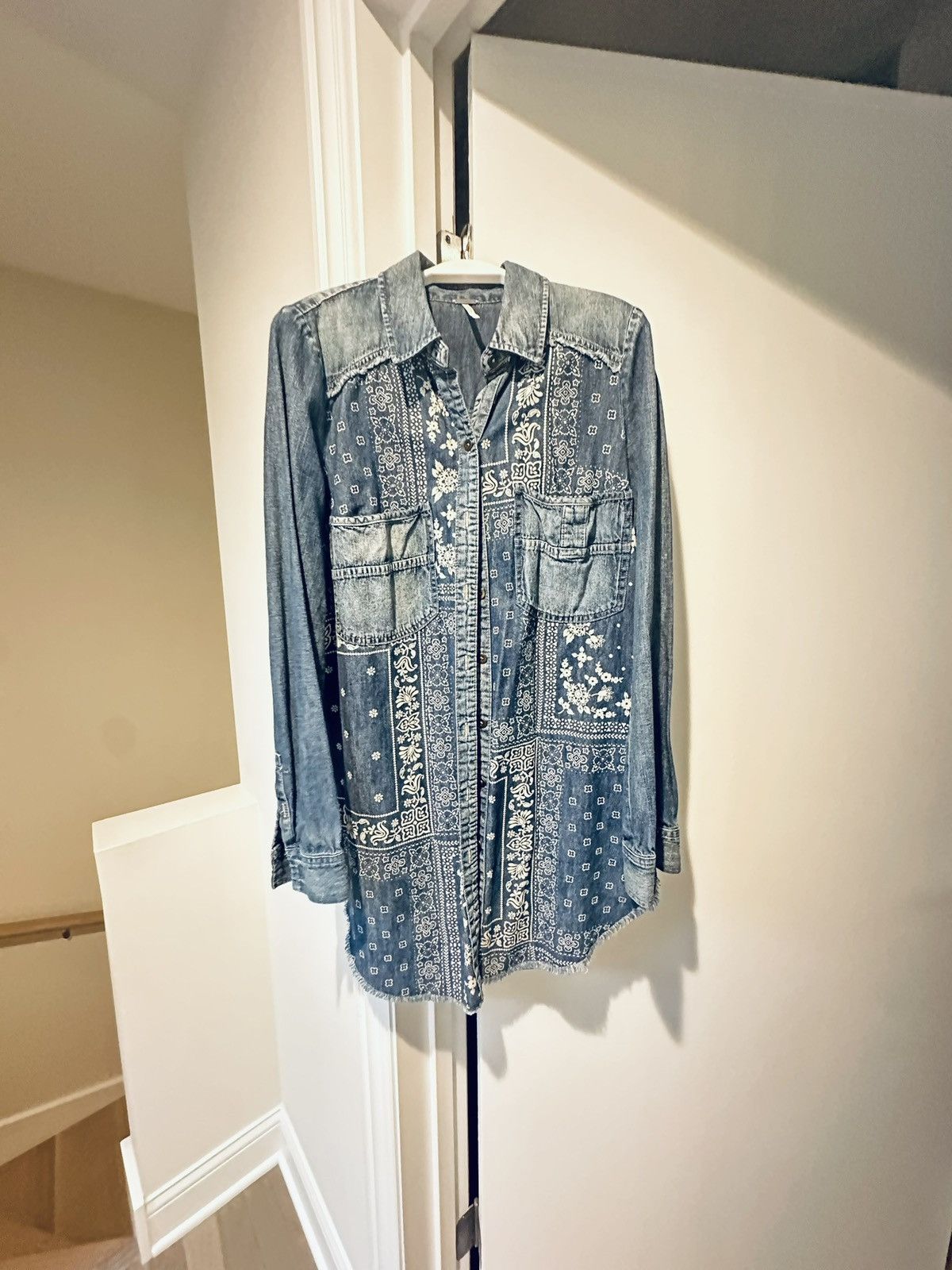 Free People blue and navy denim shirt dress with bandana print size S Size S / US 4 / IT 40 - 4 Thumbnail