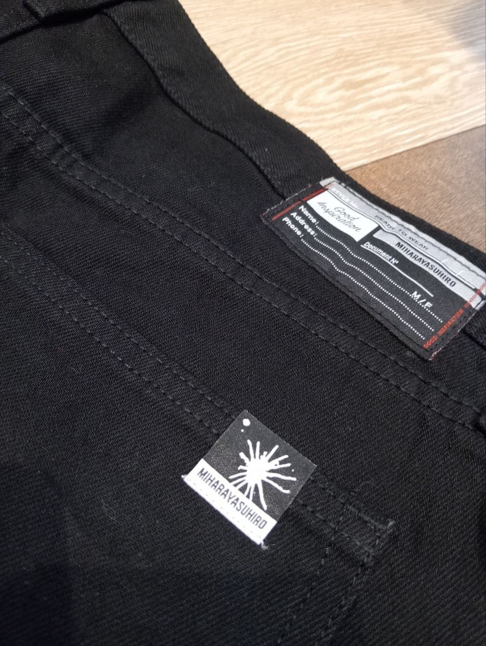 Maison MIHARA YASUHIRO GU MIHARAYASUHIRO GOOD INSPIRATION BLACK JEANS Size US 35 - 9 Thumbnail